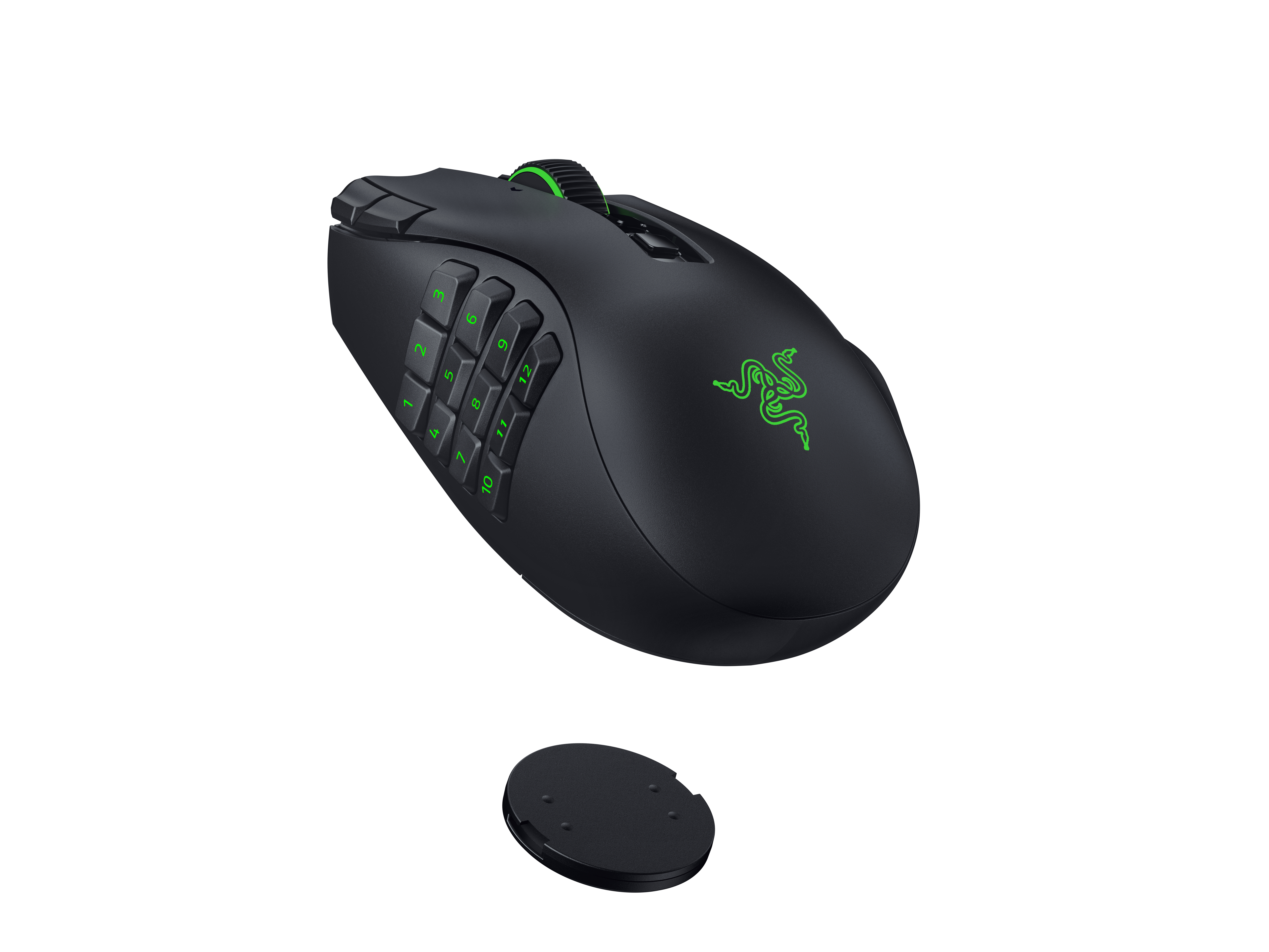Schwarze Gaming-Maus mit grünem Logo, seitlicher Tastenfeld und einem runden Deckel auf weißem Hintergrund.