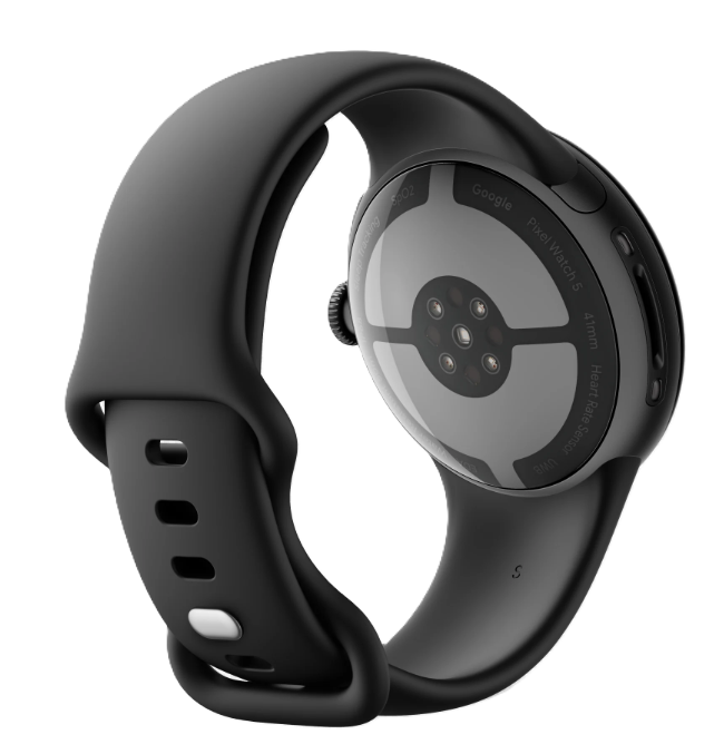 Rückansicht einer schwarzen Smartwatch mit Silikonarmband und Sensoren vor schwarzem Hintergrund.