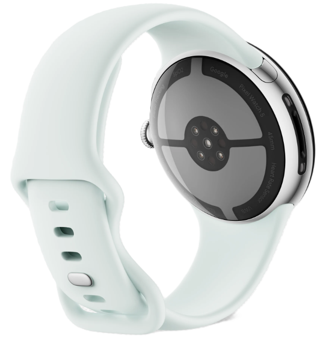 Rückseite einer hellblauen Google Pixel Watch mit Sensoren und silbernem Gehäuse auf schwarzem Hintergrund.