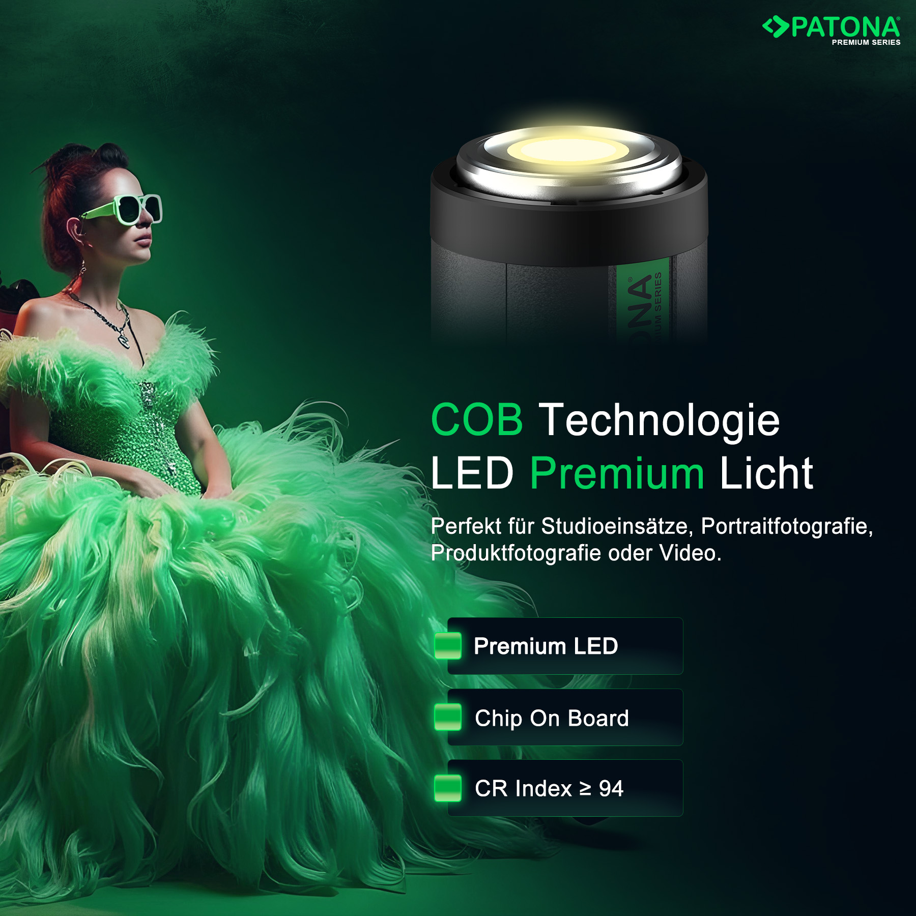 Une femme en robe verte avec une lumière LED et du texte sur la technologie COB sur fond vert.