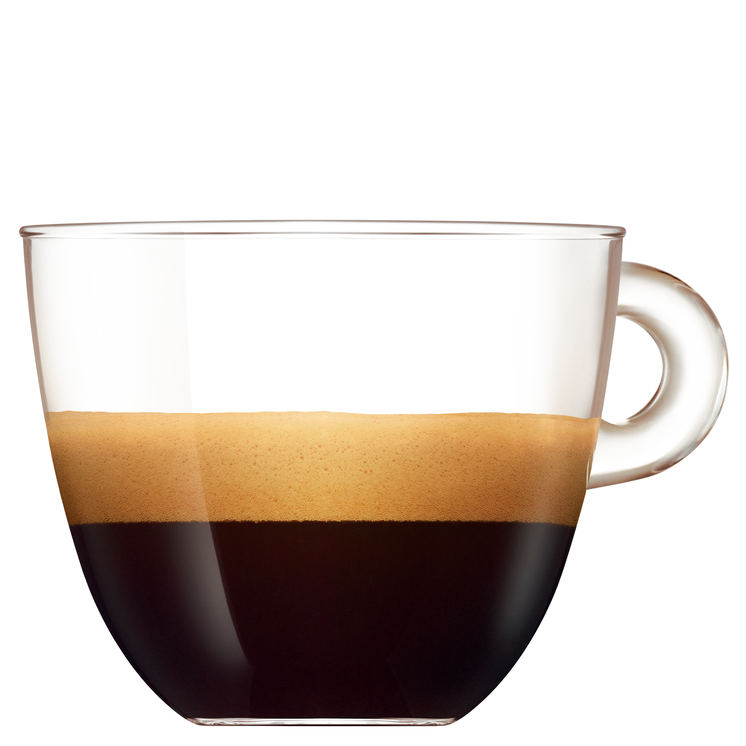 Una tazza di vetro trasparente con espresso fresco e uno spesso strato di crema su sfondo nero.