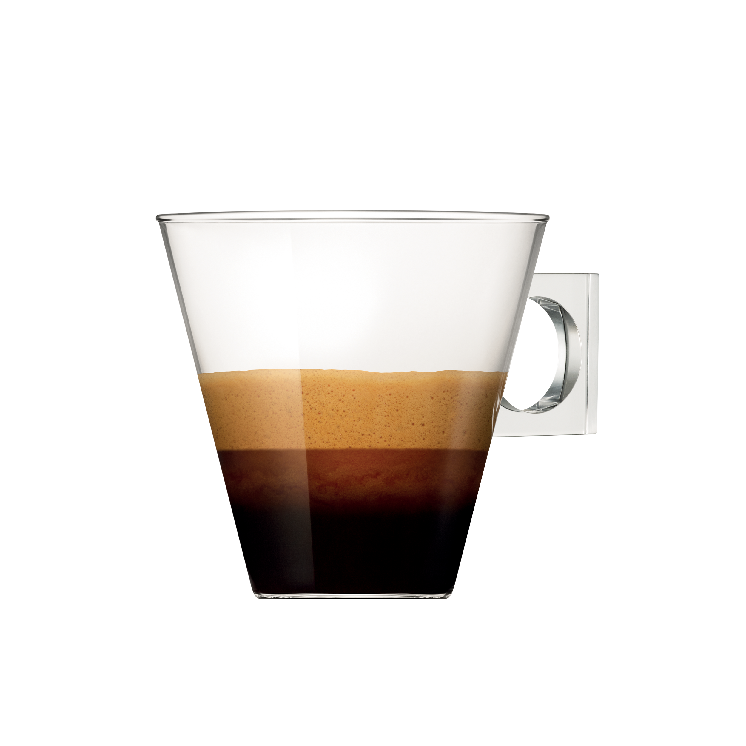 Eine transparente Glastasse mit frischem Espresso auf schwarzem Hintergrund.