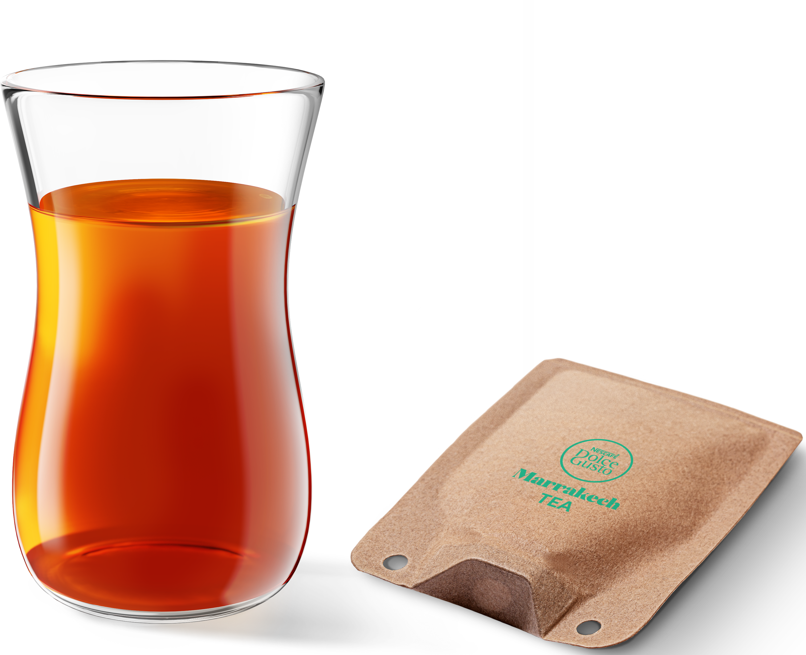 Ein Glas mit orangem Tee und ein brauner Marrakech Tea-Teebeutel auf schwarzem Hintergrund.