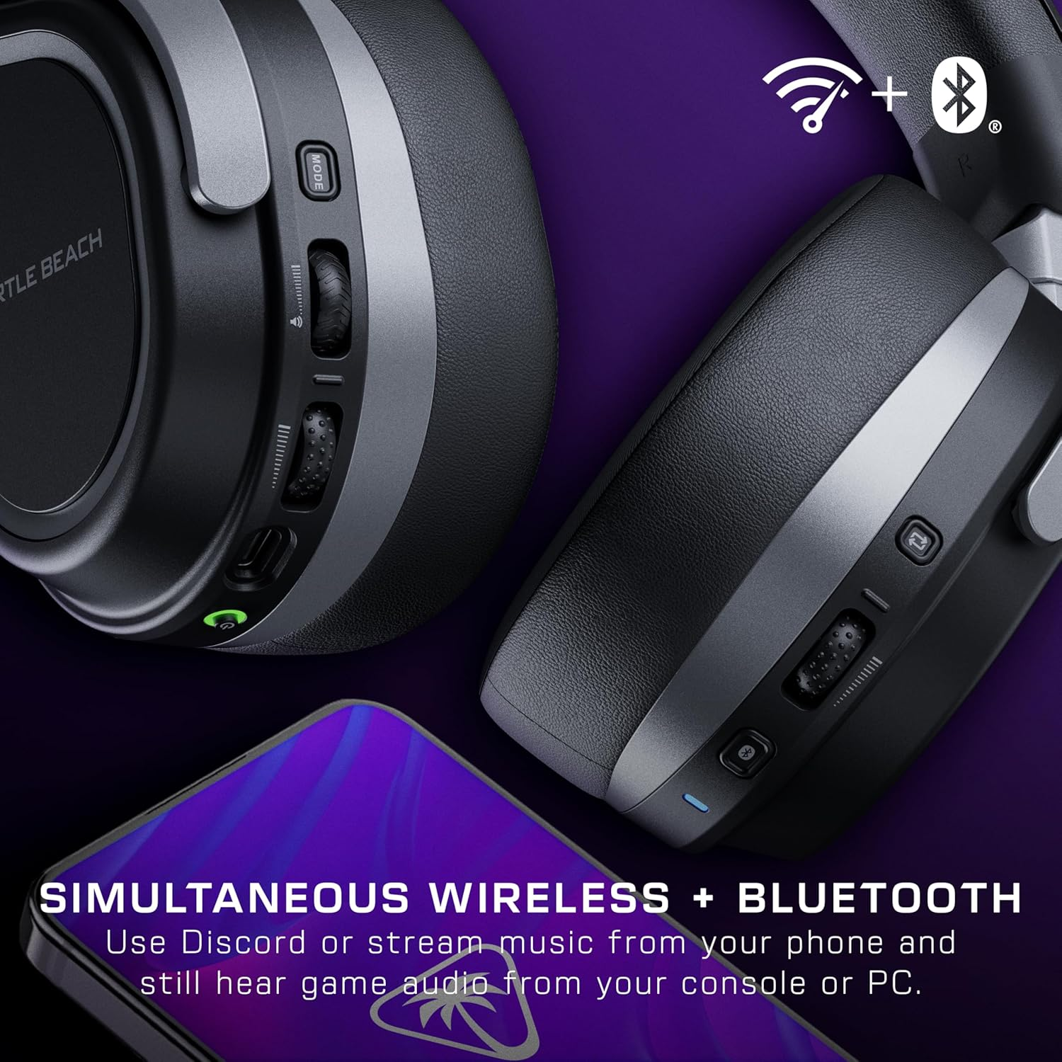 Casque de jeu sans fil noir avec commandes sur fond violet.