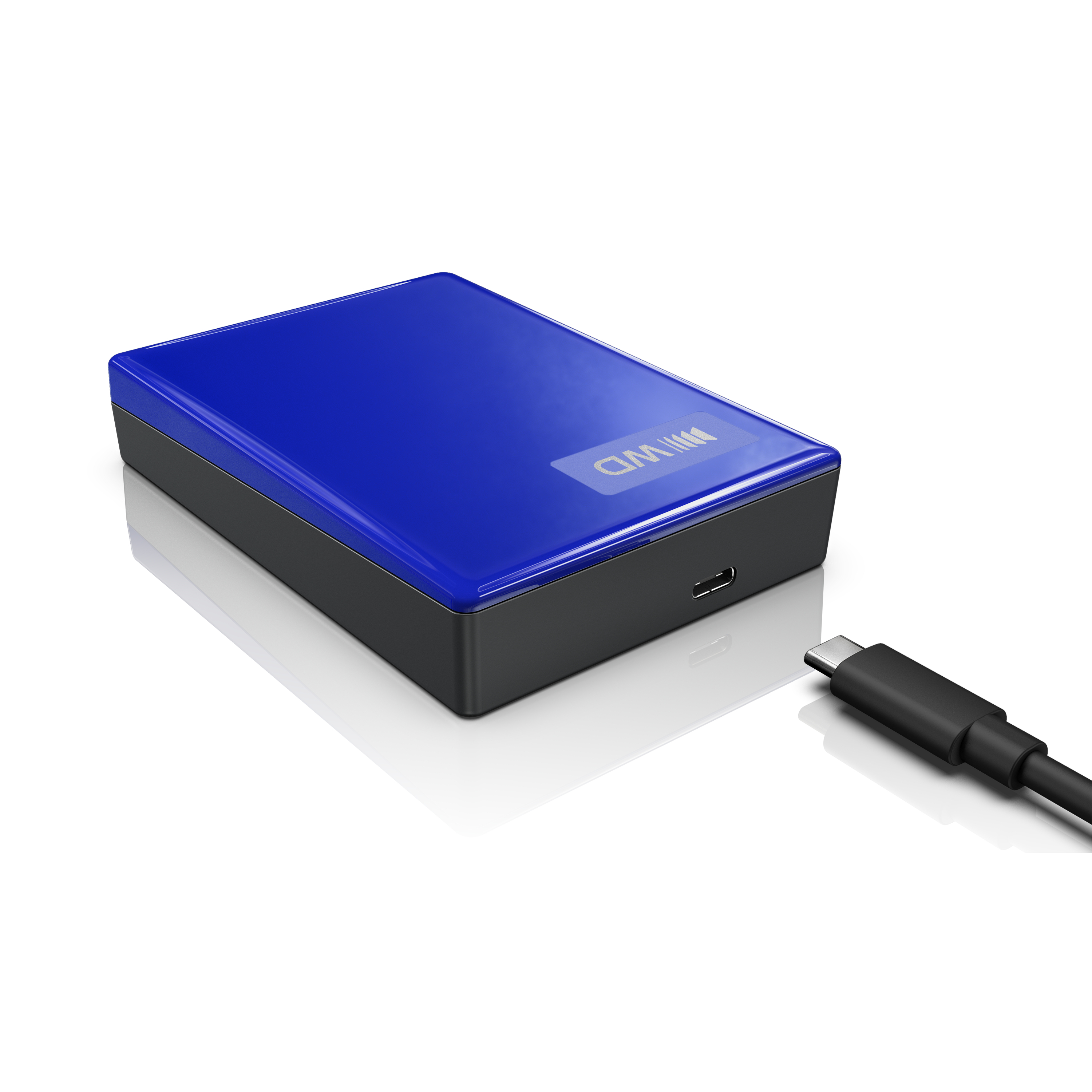 Blaue und schwarze externe Festplatte mit einem USB-C-Kabel auf weißem Hintergrund.