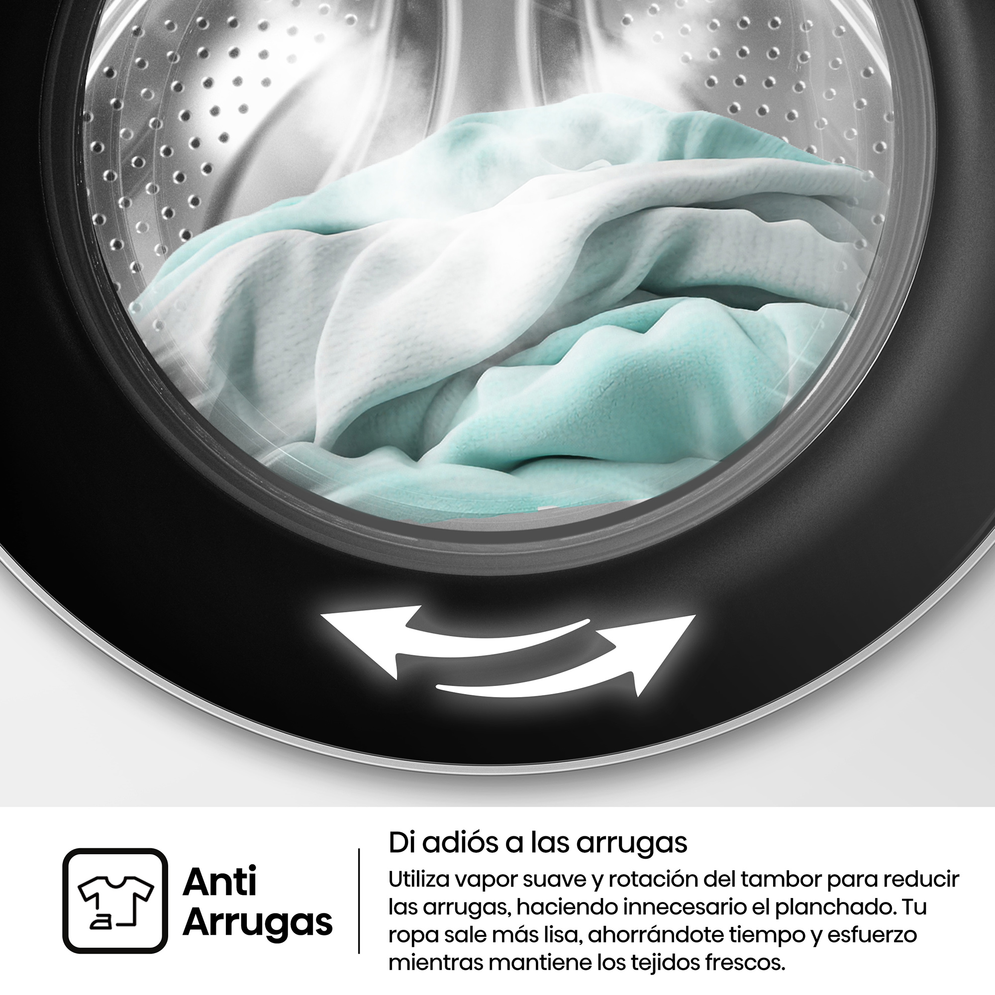Primer plano del tambor de una lavadora con ropa blanca y azul claro, y texto Anti Arrugas.