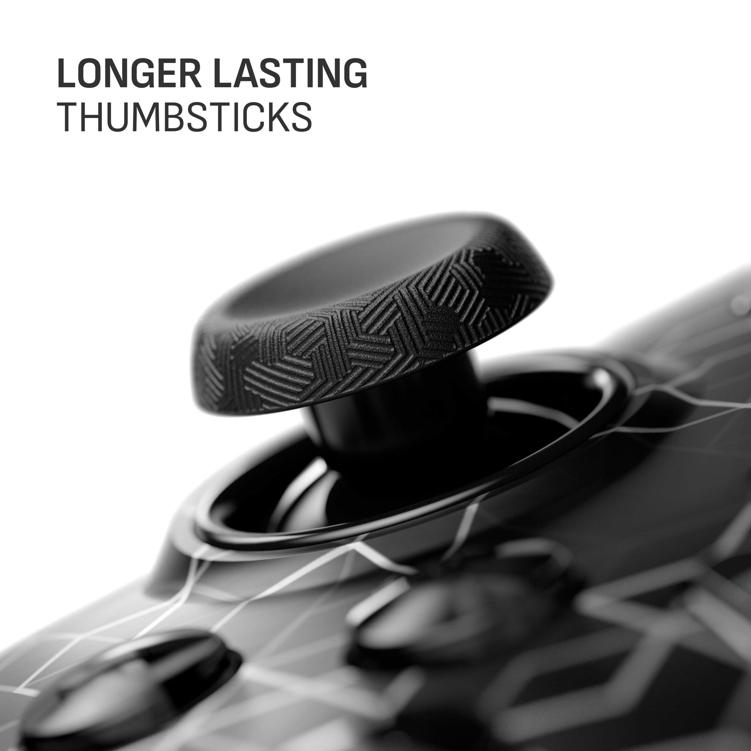 Nahaufnahme eines schwarzen Controller-Sticks mit strukturiertem Griff und weißem geometrischem Muster.