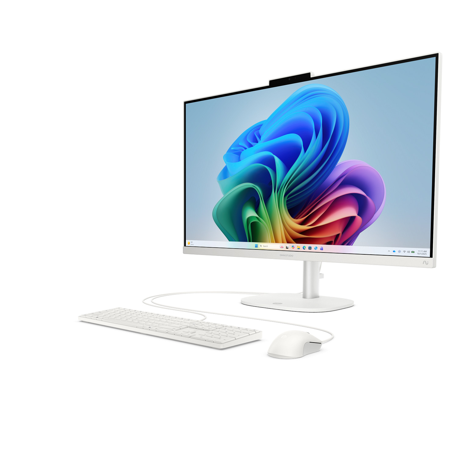 Un ordenador todo en uno blanco con un fondo de pantalla abstracto, un teclado y un ratón a juego en una superficie blanca.