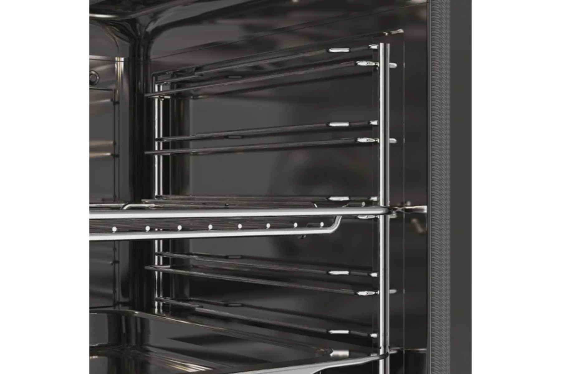 Interior de un horno moderno con rejillas cromadas y una bandeja para hornear.