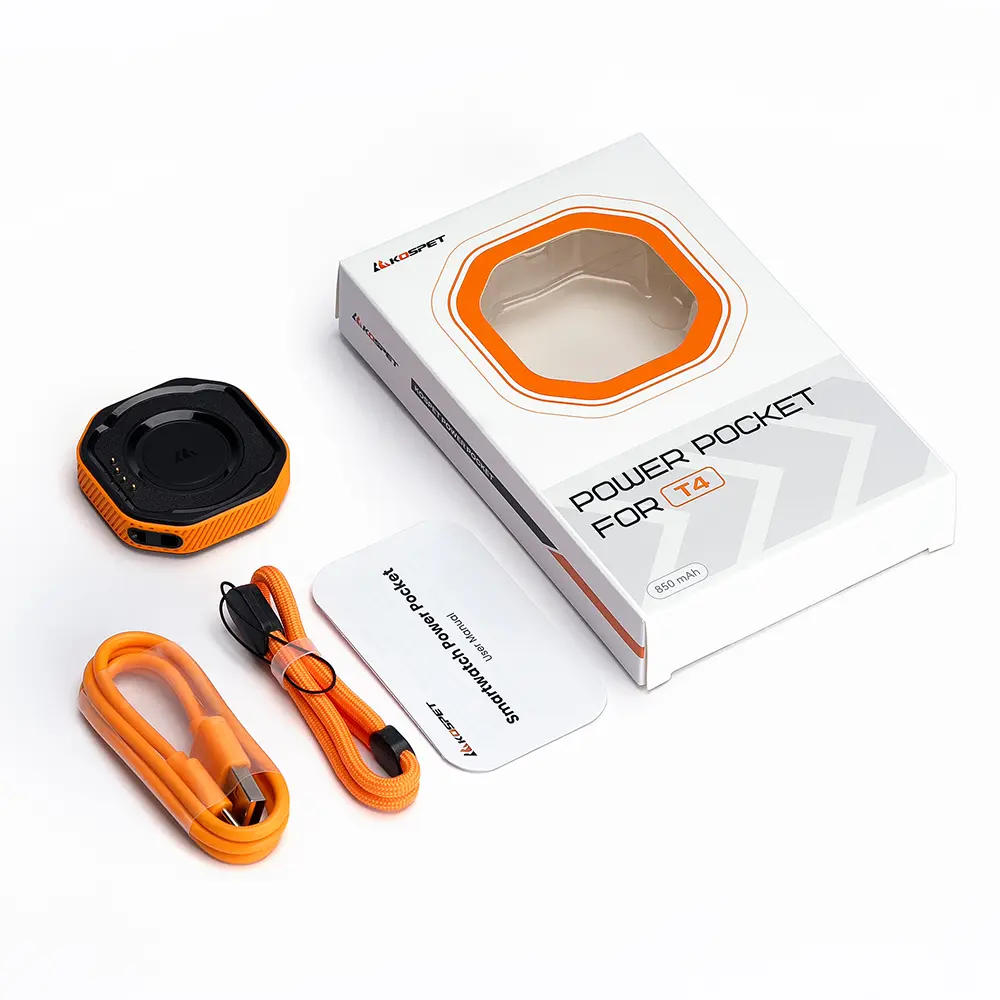 Kospet Power Pocket T4 csomagolás töltődokkolóval, kábellel, zsinórral és kézikönyvvel fehér háttérrel.