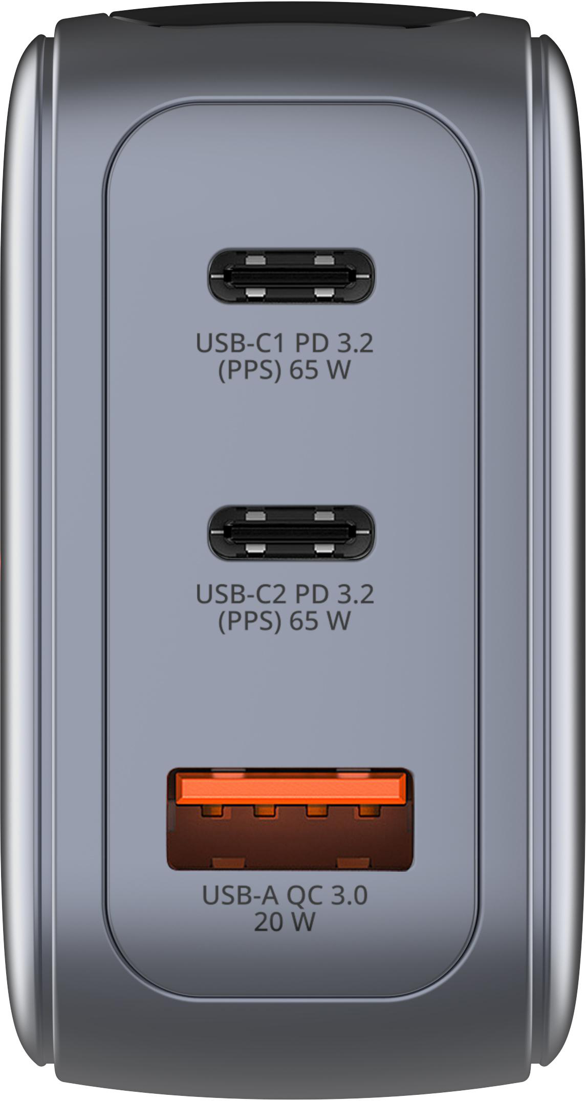 Grauer Wandlader mit zwei USB-C Anschlüssen (65W) und einem orangefarbenen USB-A Anschluss (20W).
