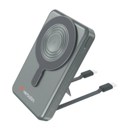 Graue Verbatim Powerbank mit MagSafe-Ring und zwei USB-C-Kabeln.