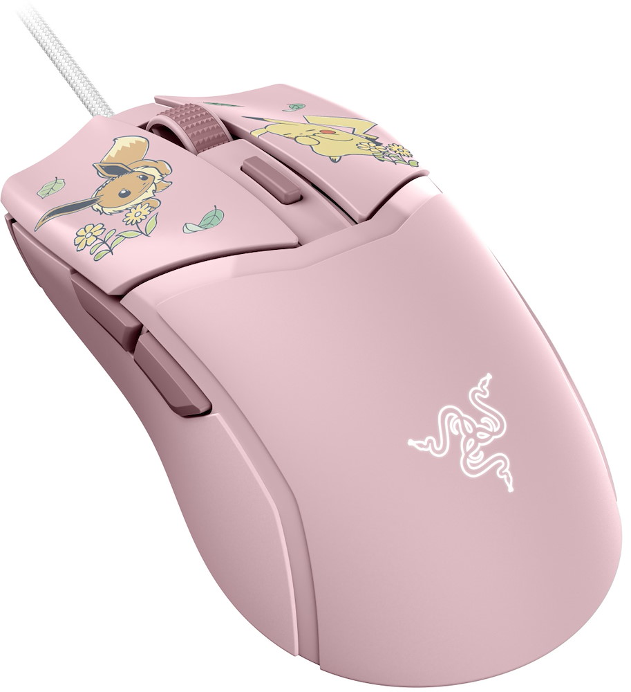 Souris de jeu rose avec des illustrations de Pokémon Évoli et Pikachu, câble blanc et logo Razer lumineux sur fond blanc.