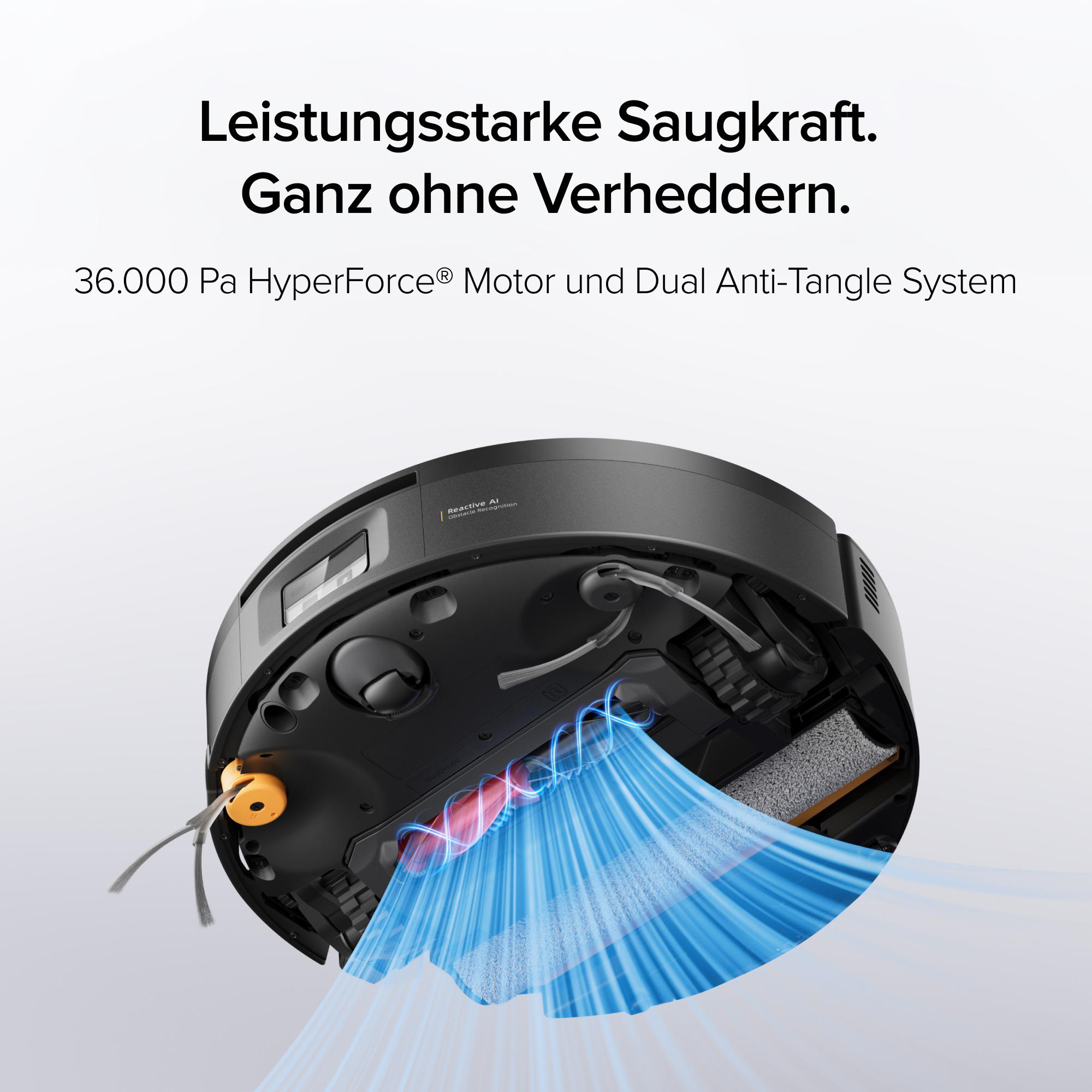 Ein schwarzer Saugroboter von unten mit blauen Saugluftlinien und Text auf weißem Grund.