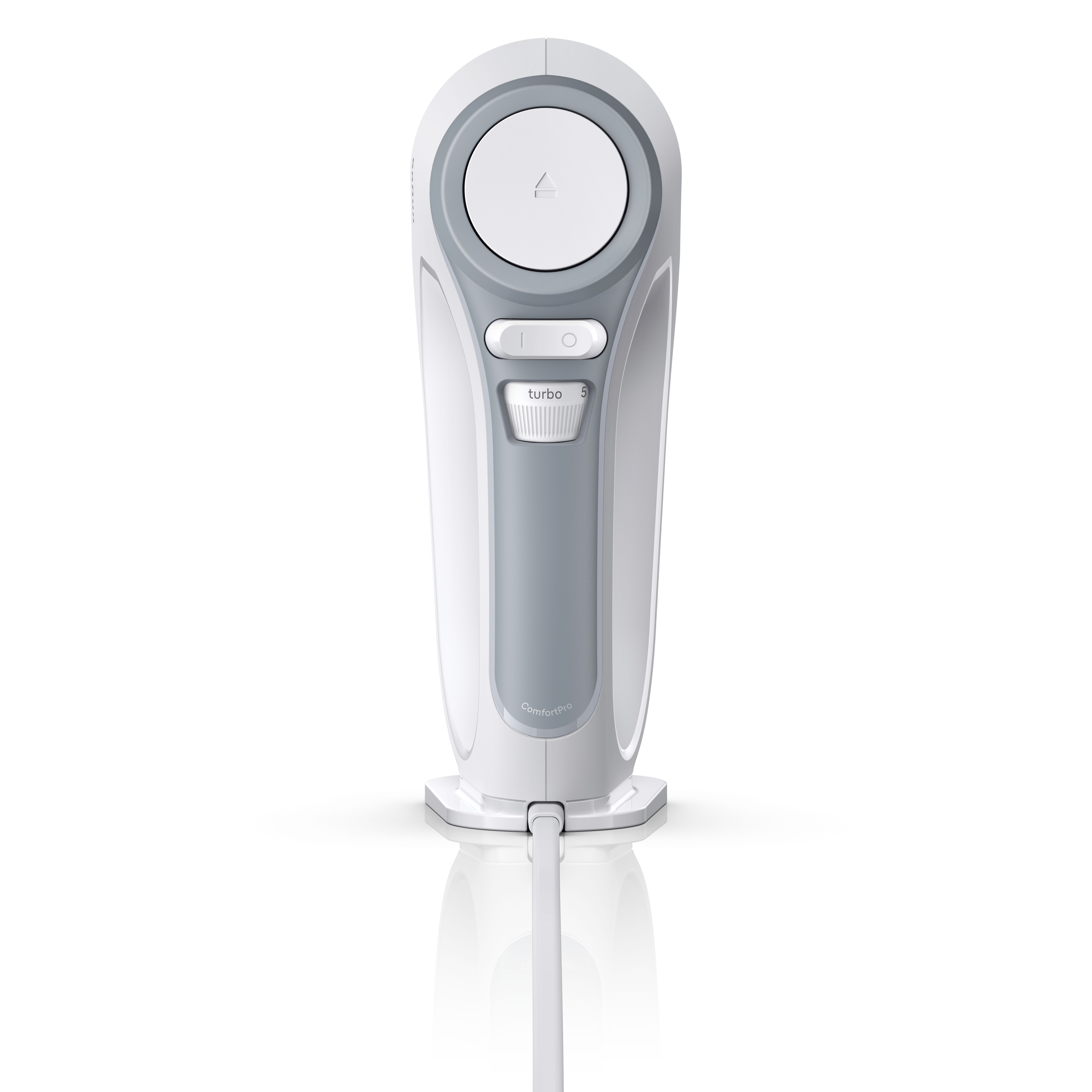 Weißer Handmixer ComfortPro mit grauen Akzenten, Ein- und Ausschalter, Turbo-Taste und Netzkabel auf weißem Grund.