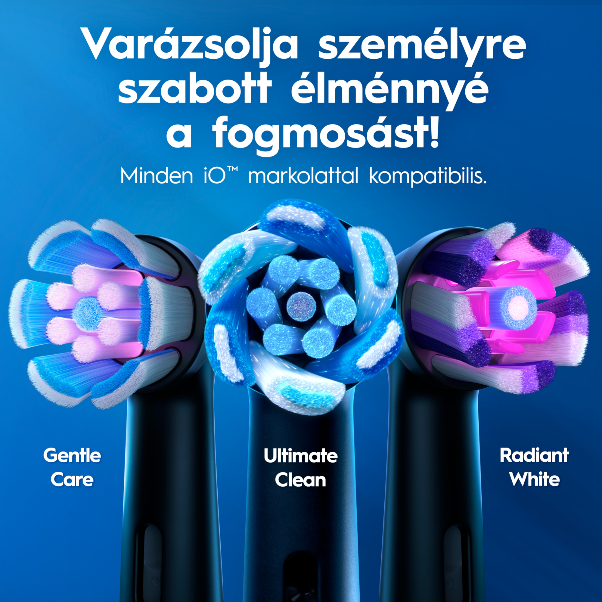 Három Oral-B iO fogkefefej kék háttér előtt: Gentle Care, Ultimate Clean és Radiant White.