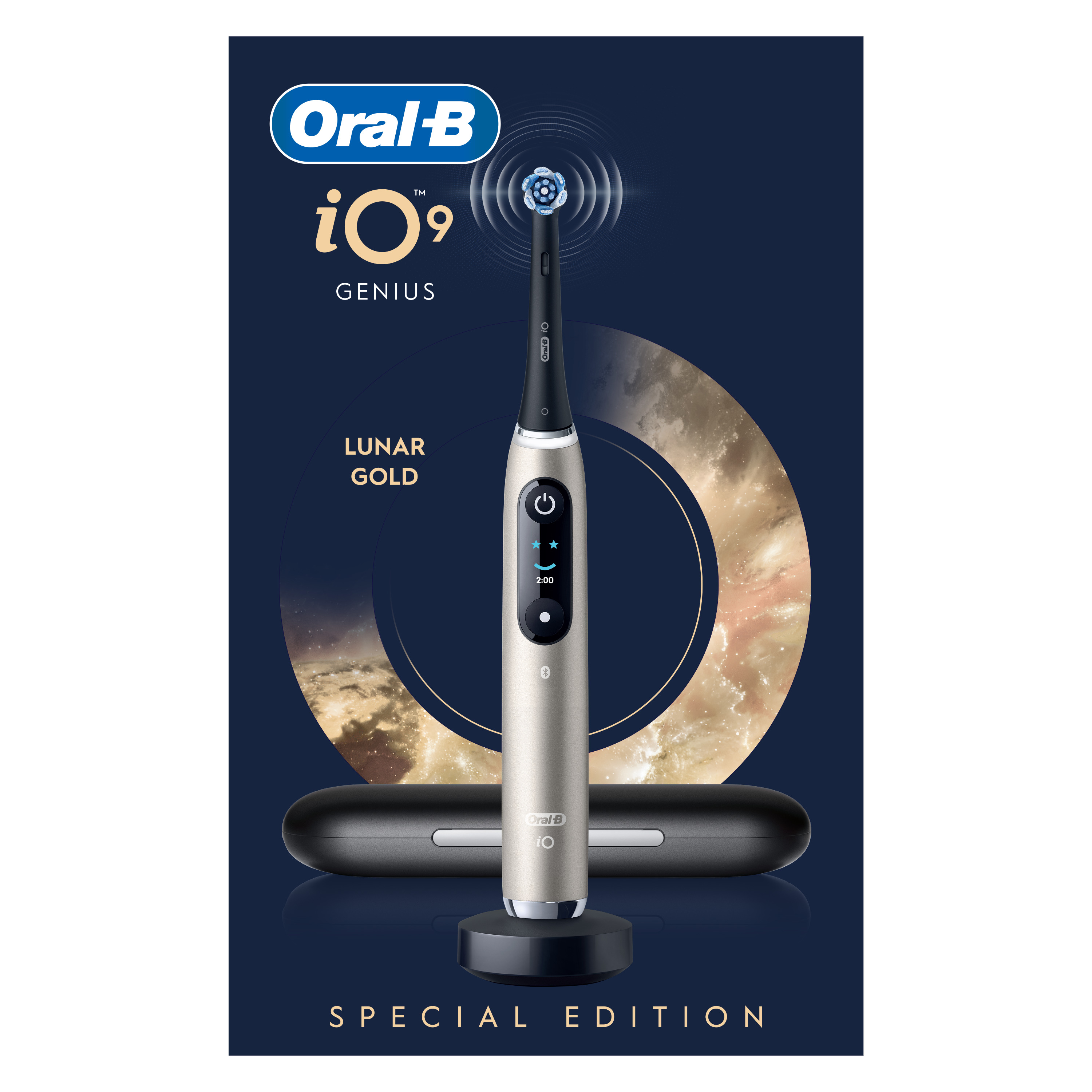 Oral-B iO9 Lunar Gold különkiadású elektromos fogkefe sötét háttér előtt.