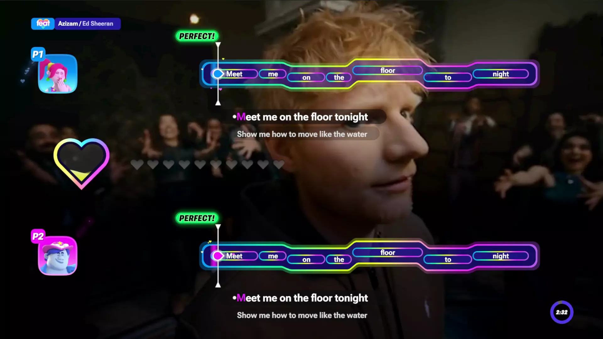 Pantalla de karaoke con Ed Sheeran de fondo y barras de letras con el texto Meet me on the floor tonight.
