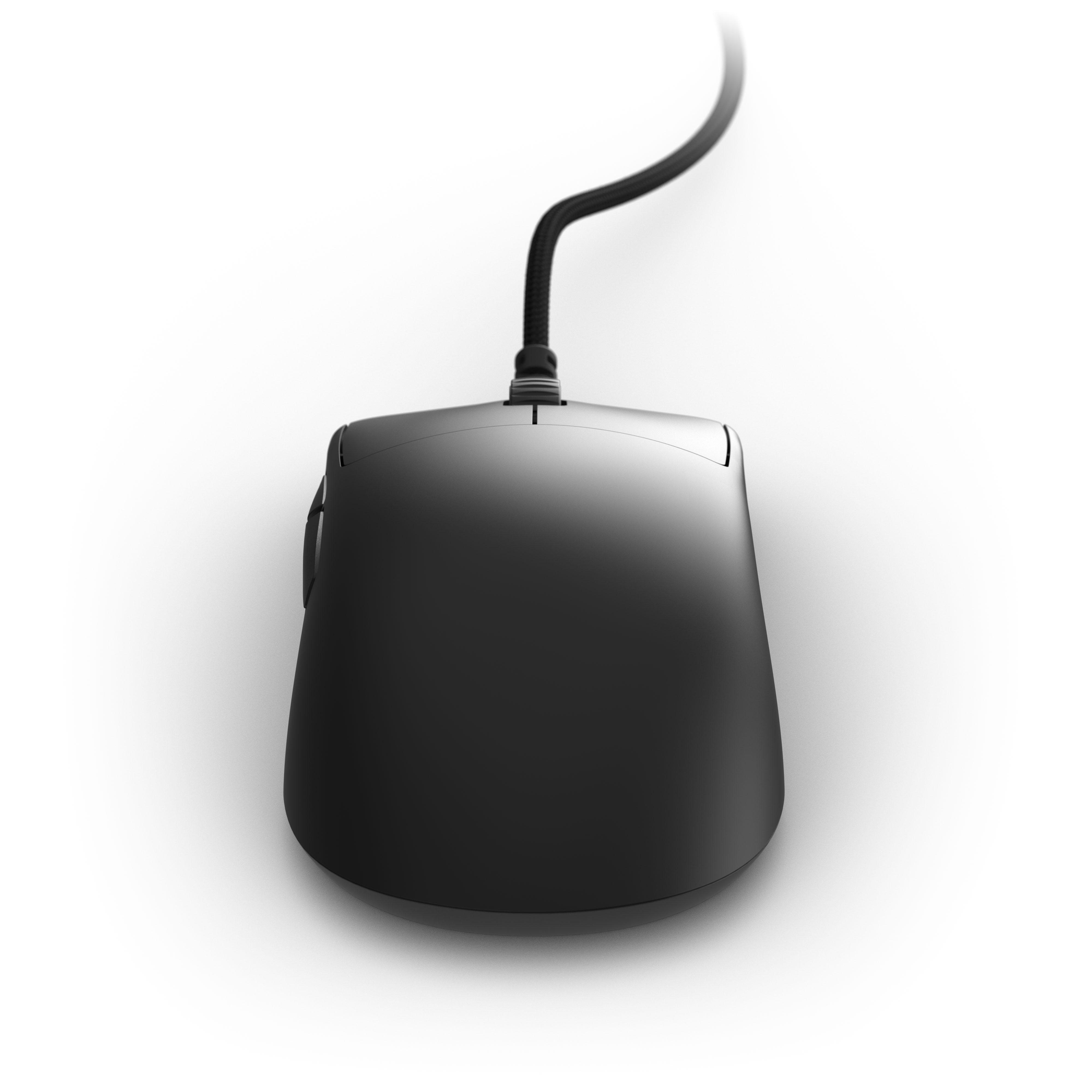 Eine elegante schwarze Computermaus mit geflochtenem Kabel, von vorne auf weißem Hintergrund.