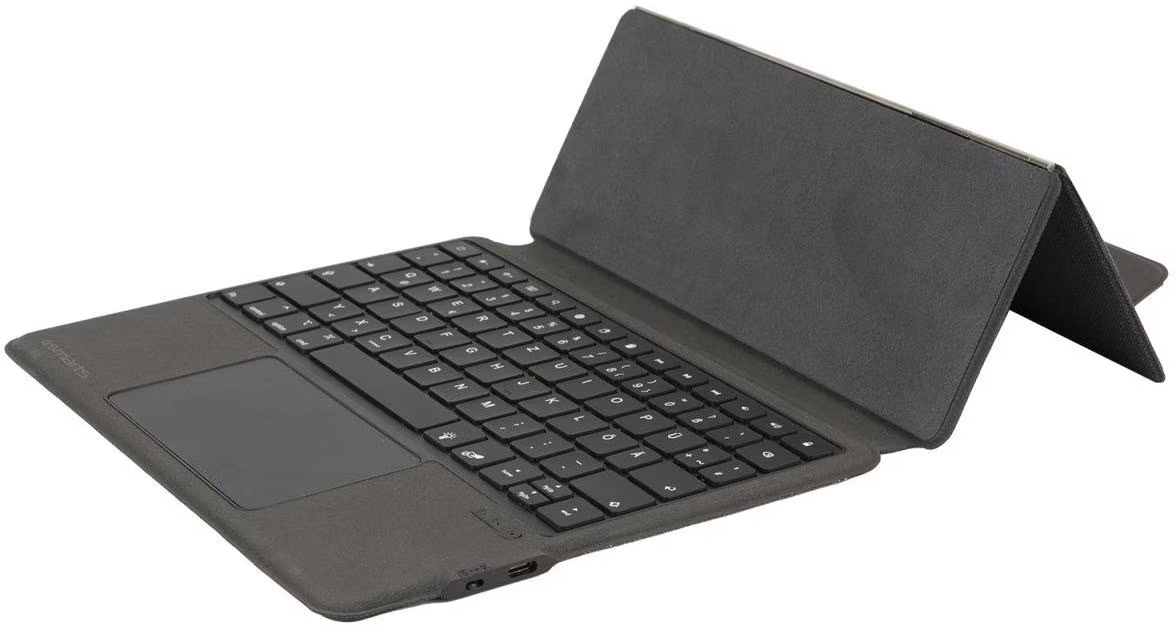 Un étui de tablette noir avec clavier et pavé tactile intégrés sur fond blanc.
