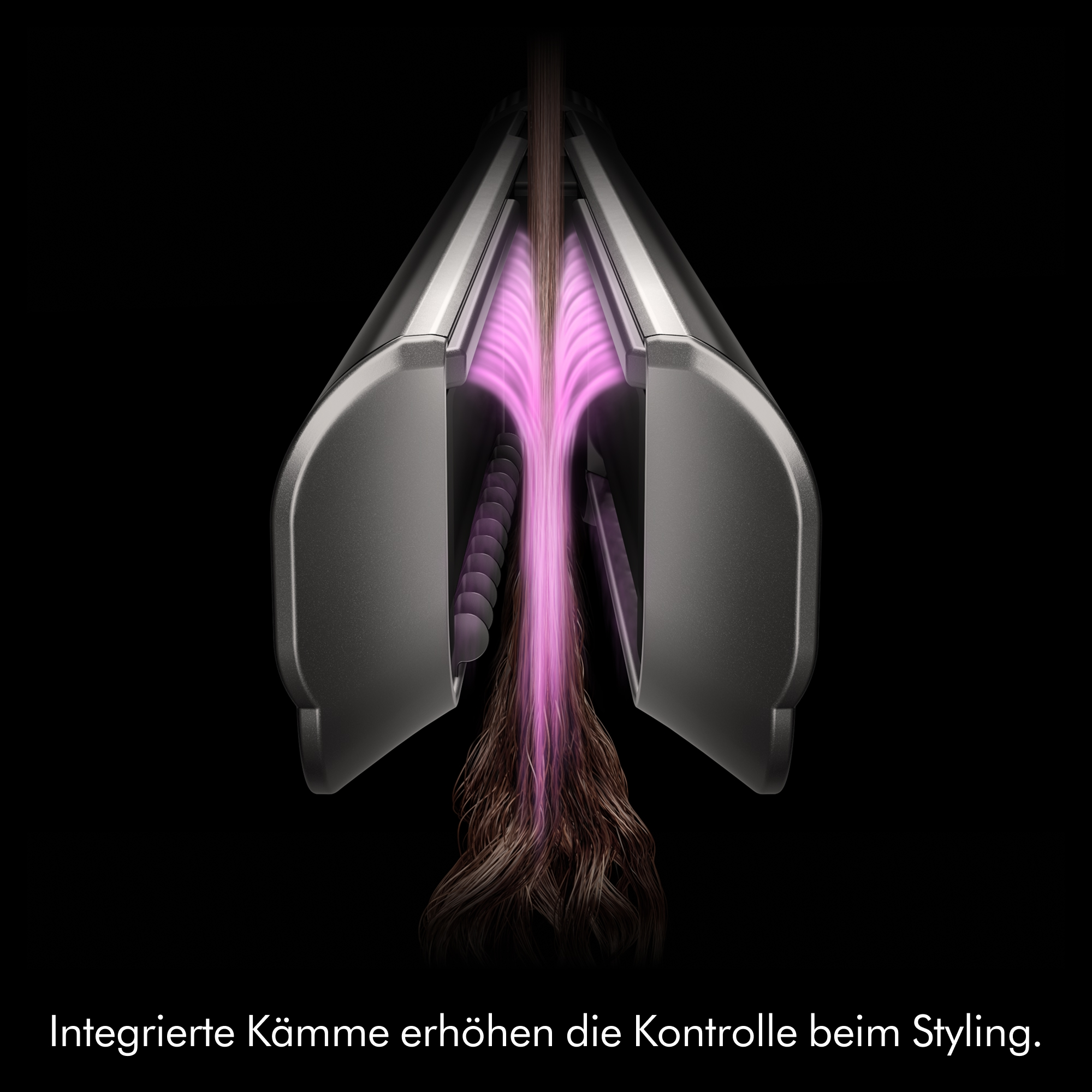 Ein Haarstyler gleitet über eine Haarsträhne, wobei integrierte Kämme das Styling verbessern.