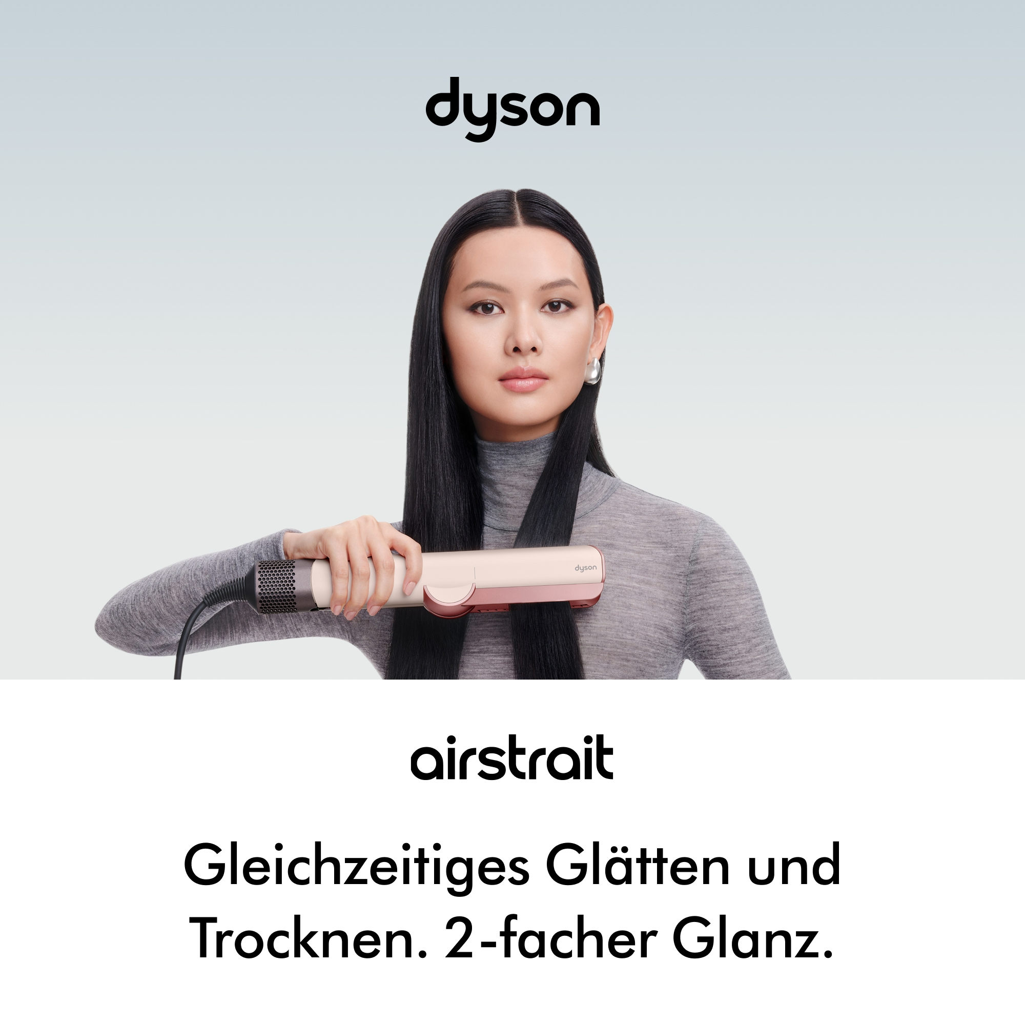 Eine Frau hält einen Dyson Airstrait Haartrockner, darunter der Text Gleichzeitiges Glätten und Trocknen.