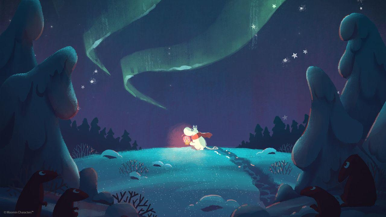 Ein weißes Wesen mit rotem Schal und Laterne steht in einem verschneiten Wald unter einer grünen Aurora.