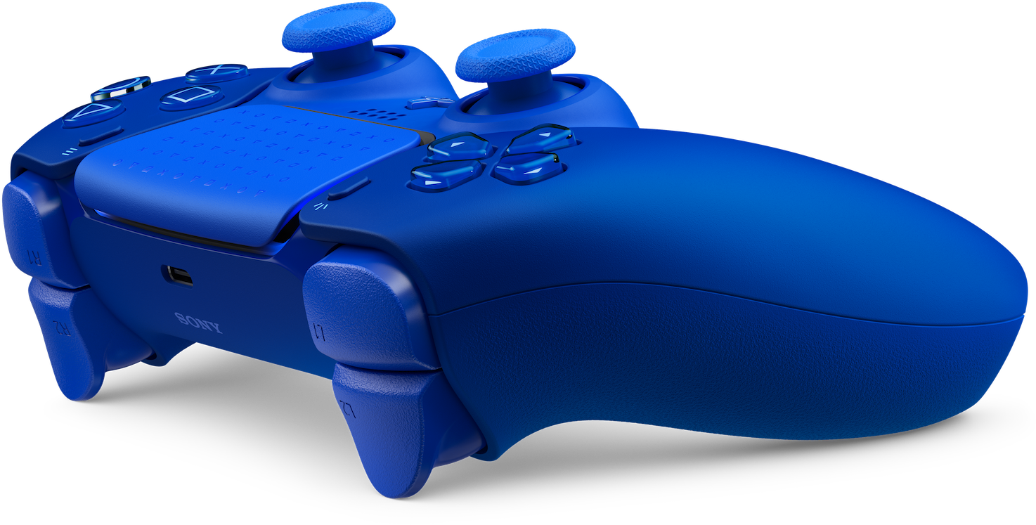 Ein lebhaft blauer Gaming-Controller ist vor schwarzem Hintergrund geneigt und zeigt Tasten und Joysticks.