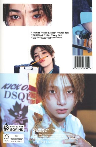 Album-Rückseite mit mehreren Fotos des Sängers, einer Trackliste und einem Barcode.