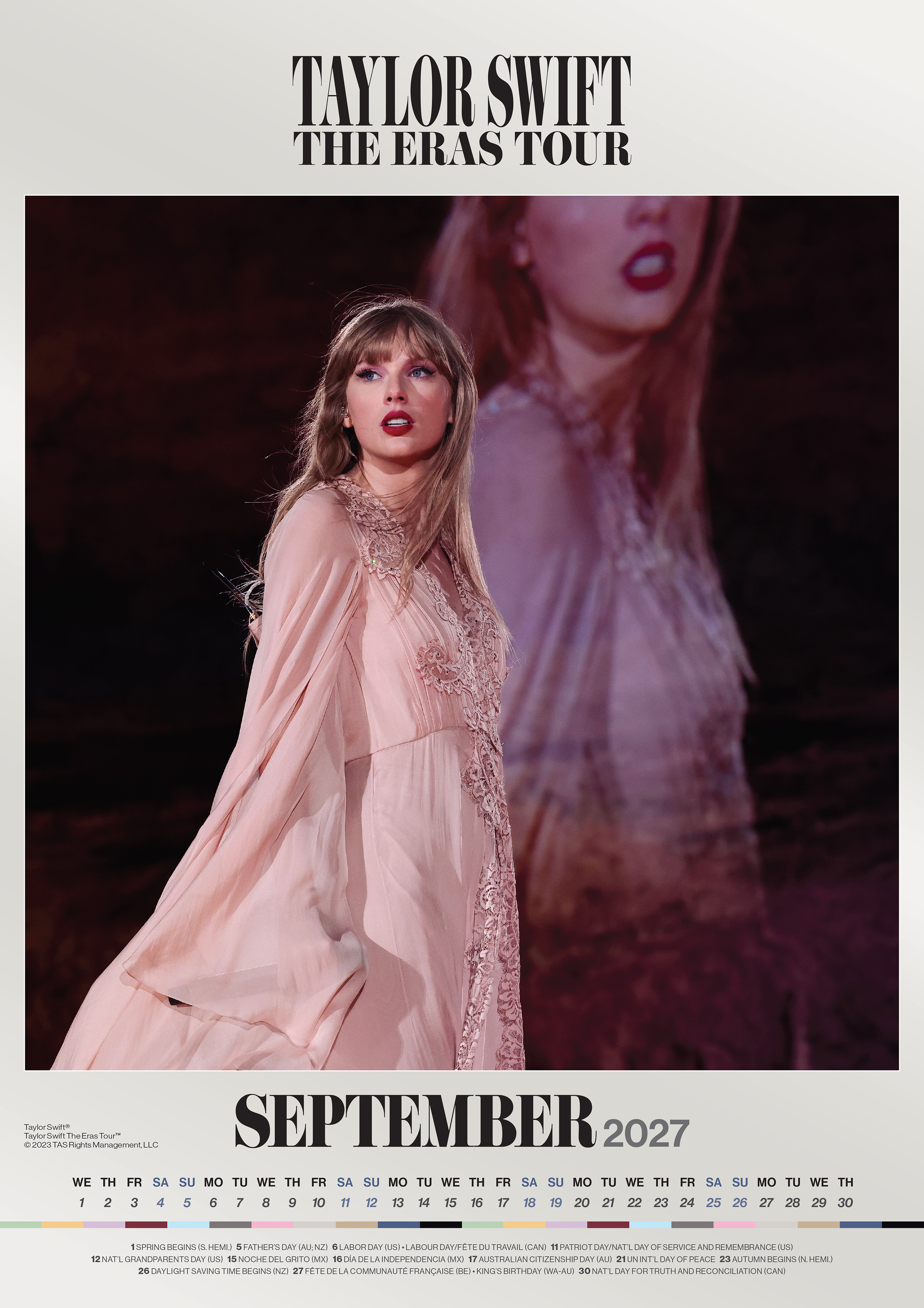 Taylor Swift rózsaszín ruhában, halvány háttérrel és 2027. szeptemberi naptárral alul.