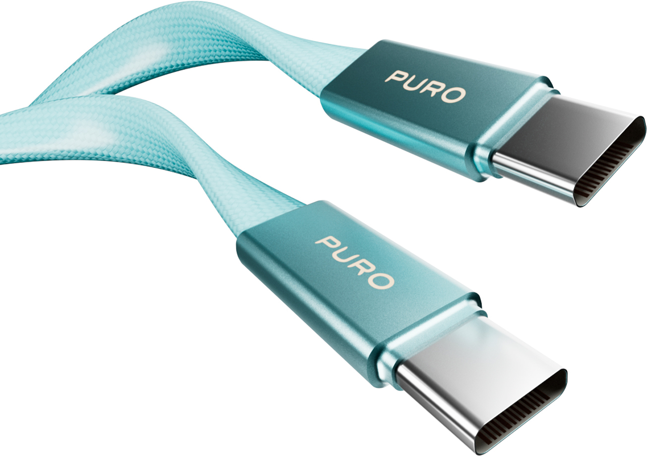Zwei hellblaue USB-C-Kabel mit PURO-Logo auf den Metallsteckern gegen weißen Hintergrund.
