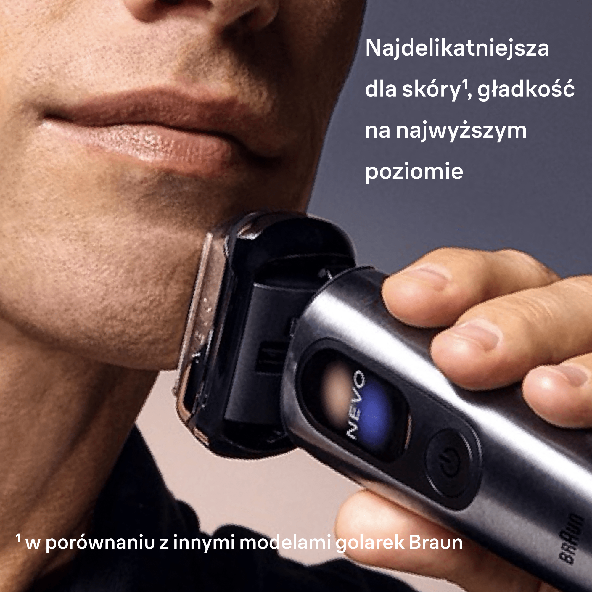 Zbliżenie mężczyzny golącego twarz nowoczesną maszynką Braun. Po prawej stronie polski tekst.