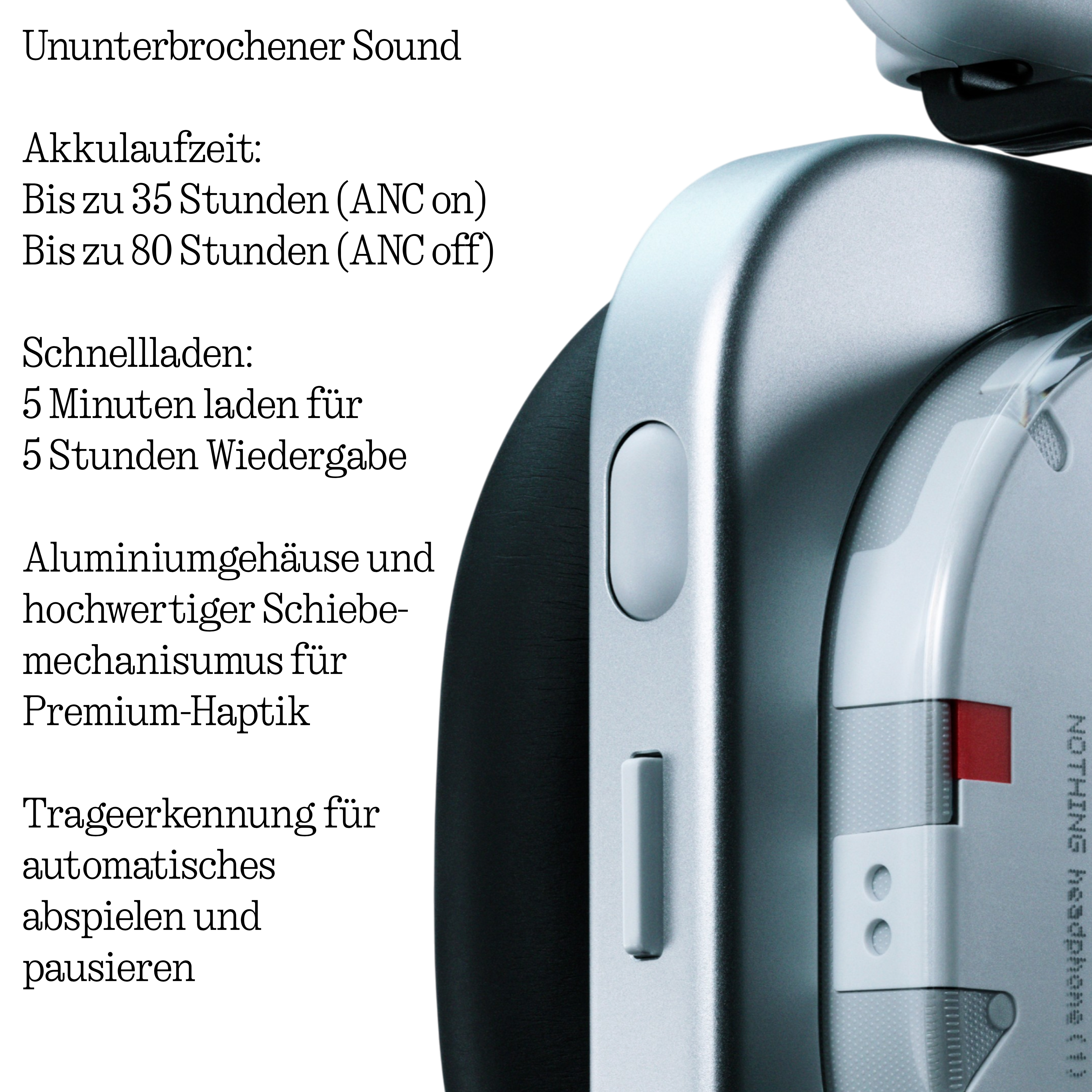 Nahaufnahme von silbernen Kopfhörern mit Text auf der linken Seite zu Akkulaufzeit und Funktionen.