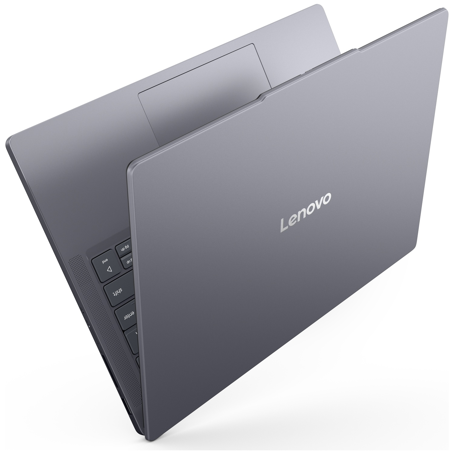 Un ordinateur portable Lenovo gris entrouvert sur fond blanc.