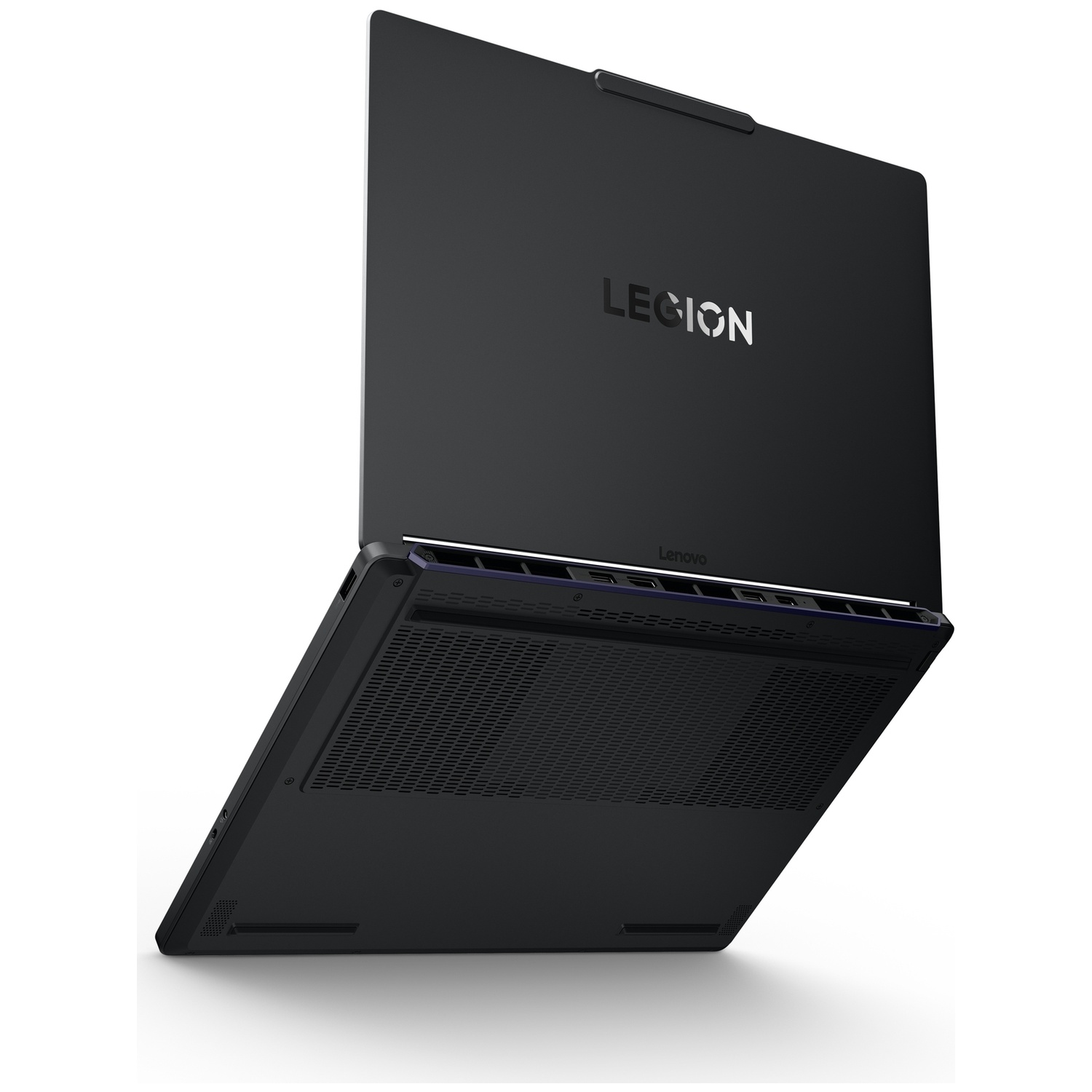 Achterkant van een zwarte Lenovo Legion laptop met Legion-logo op een witte achtergrond.