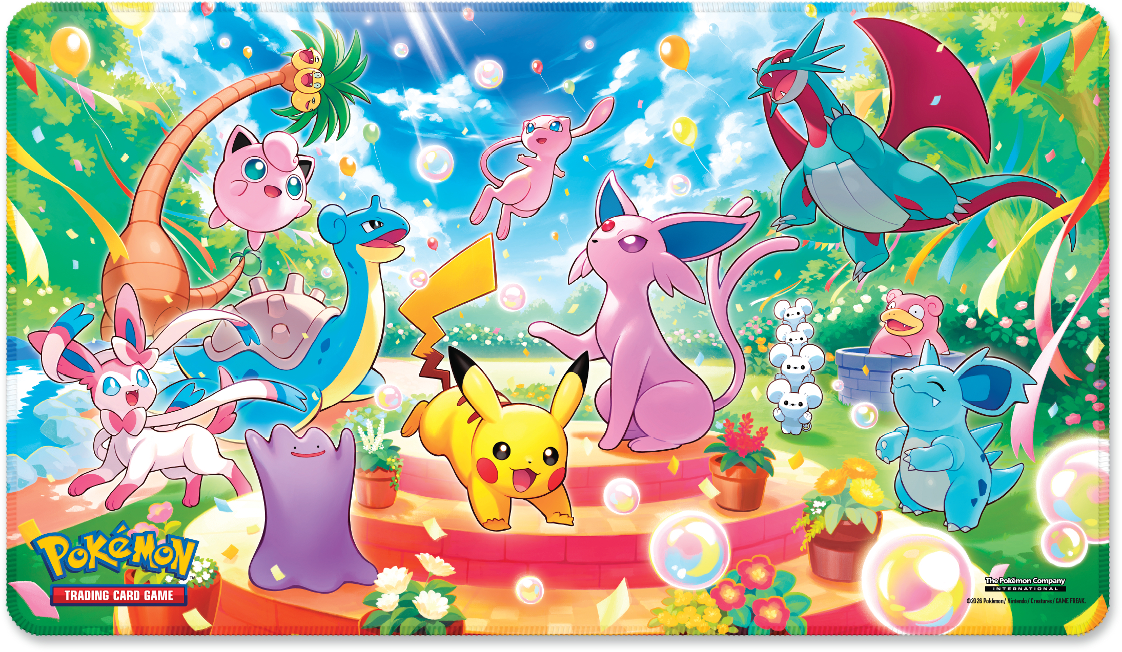 Eine bunte Szene zeigt Pikachu und Pokémon, die unter blauem Himmel zwischen Blumen, Ballons und Seifenblasen spielen.