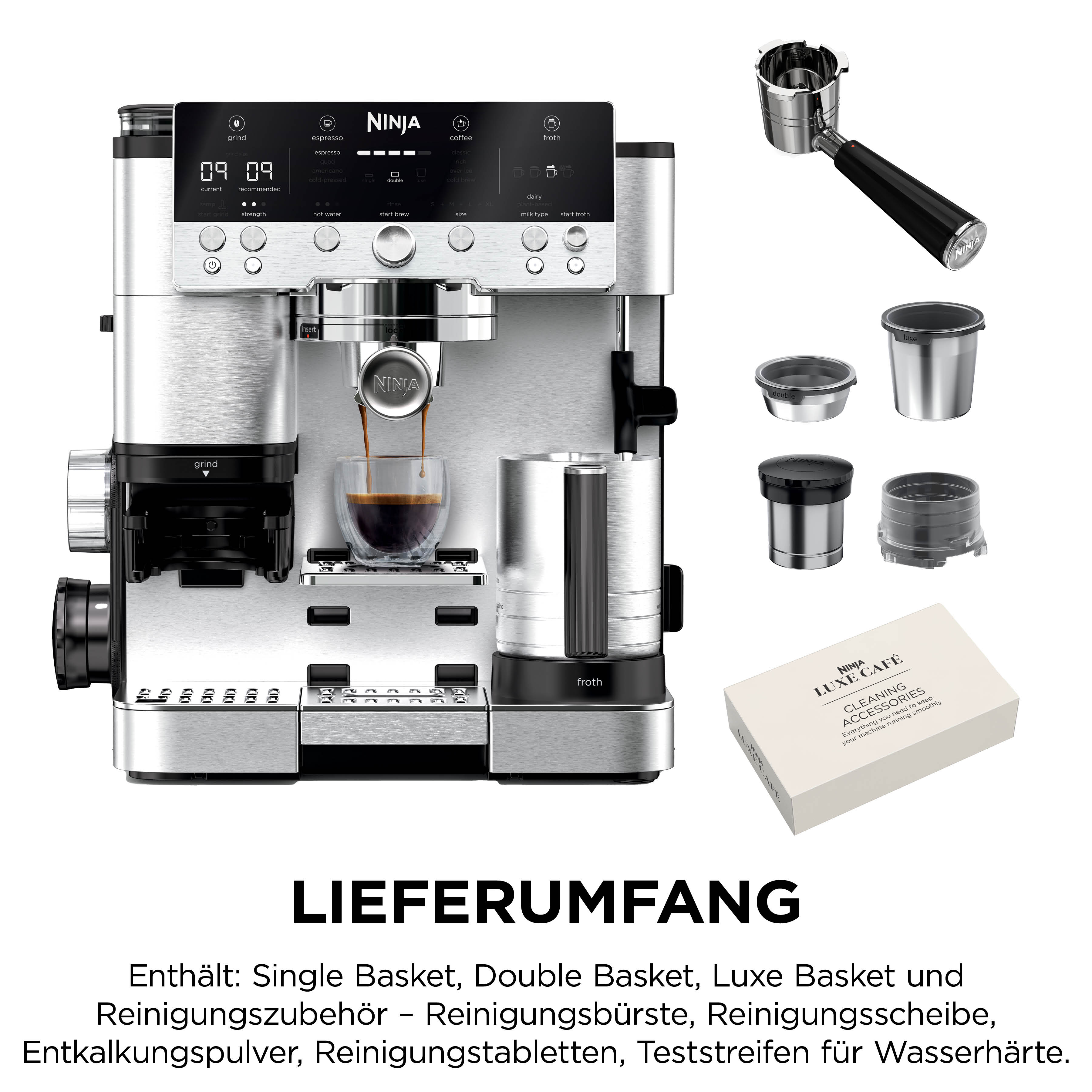 Ninja Kaffeemaschine mit Zubehörteilen und Reinigungskit auf weißem Hintergrund.