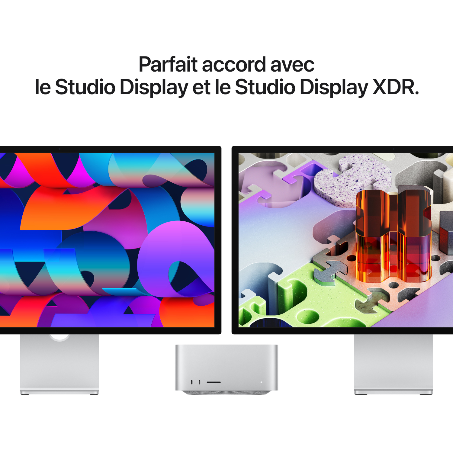 Deux moniteurs et un Mac Studio avec du texte français en haut.