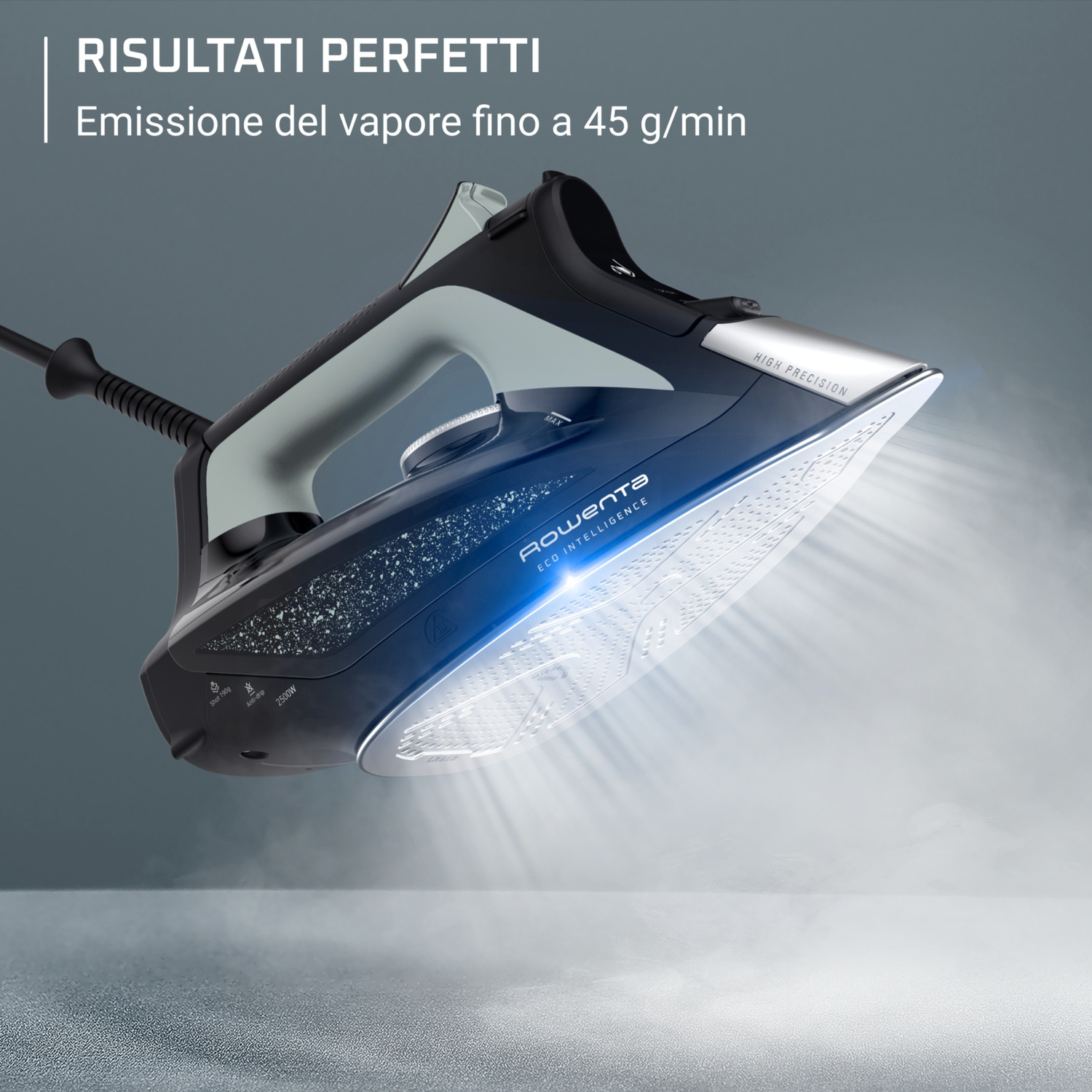 Un ferro da stiro Rowenta blu e nero emette un forte vapore.