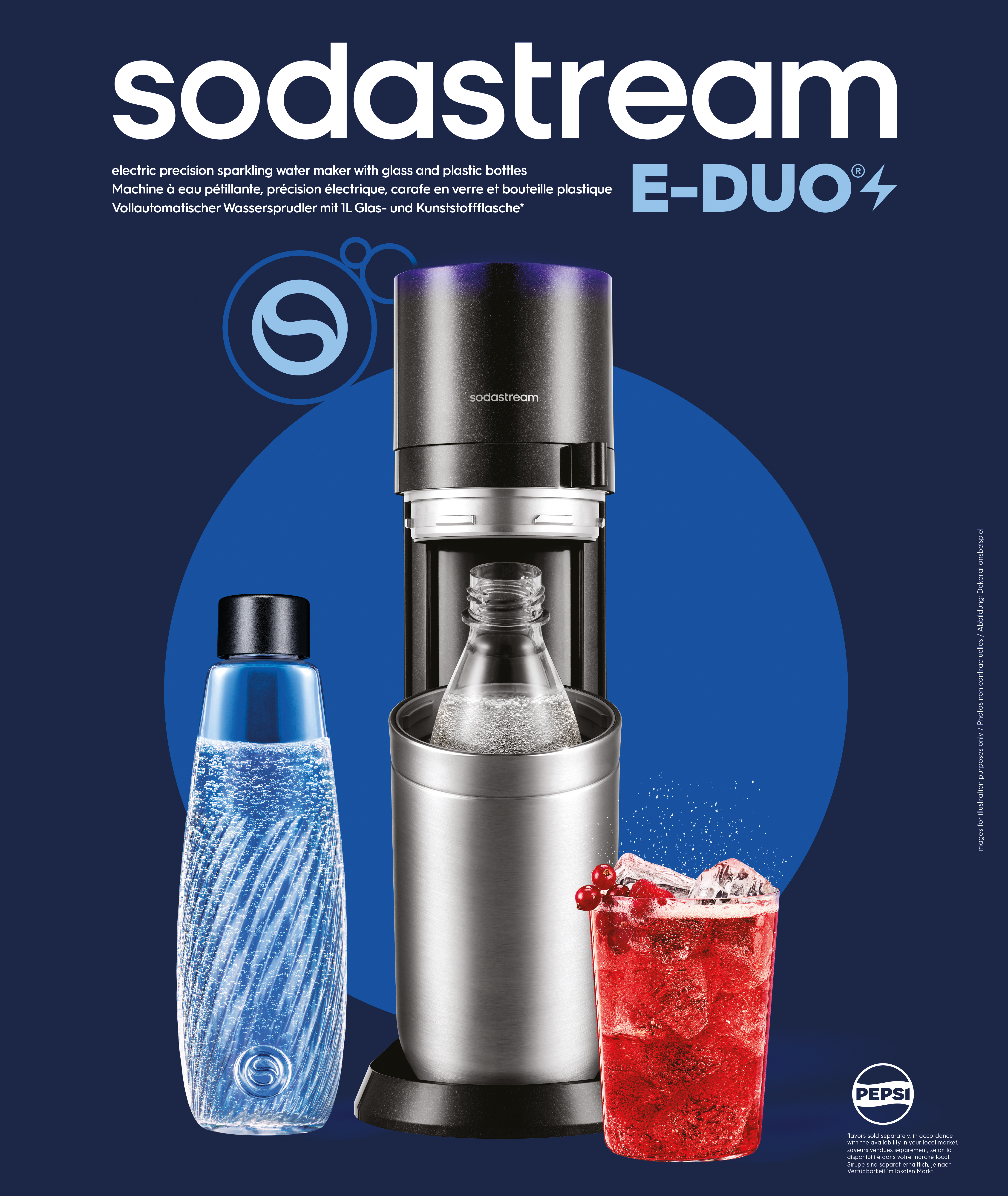 Sodastream E-Duo Wassersprudler mit Flasche und einem Glas rotem Getränk auf blauem Hintergrund.