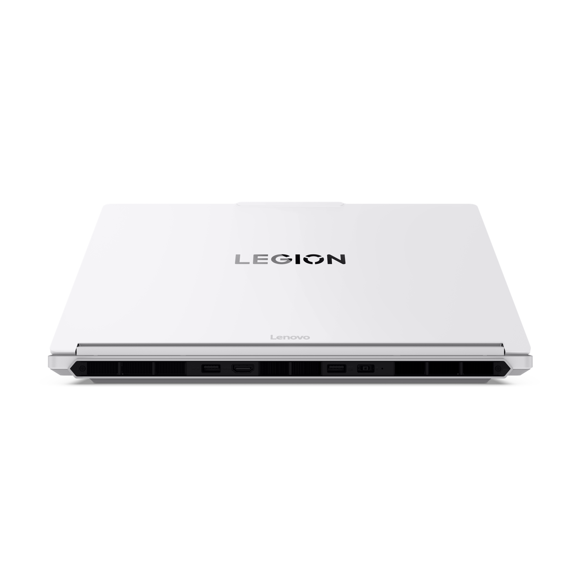 Ein geschlossener weißer Lenovo Legion Laptop vor schwarzem Hintergrund mit Anschlüssen und Logo.