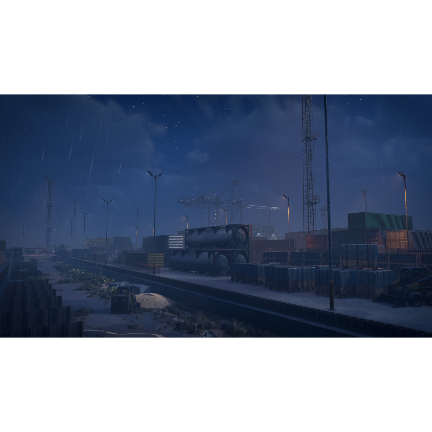 Port industriel la nuit sous la pluie avec grues, conteneurs et citernes.