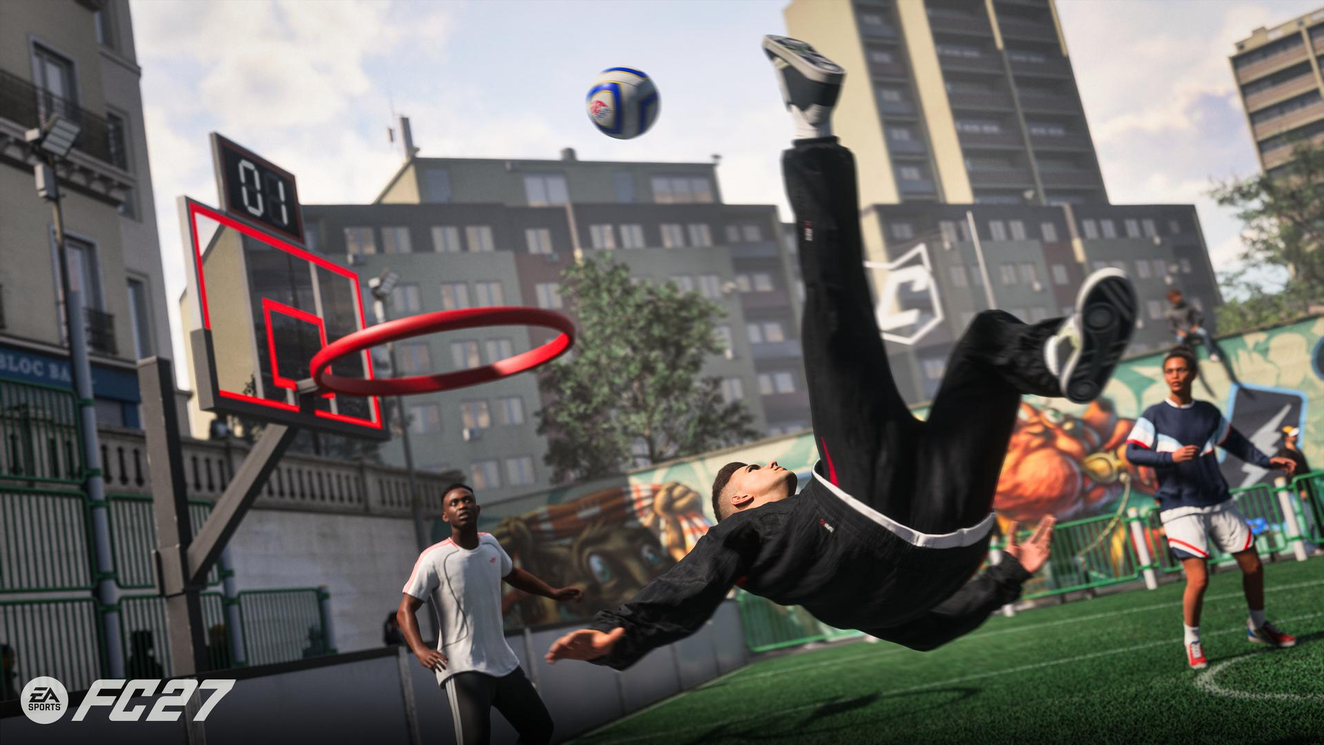 Ein Spieler führt auf einem urbanen Sportplatz mit Basketballkorb und Graffiti-Hintergrund einen Fallrückzieher aus.
