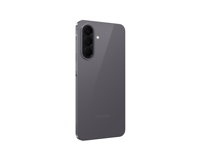 Graues Samsung-Smartphone mit drei vertikalen Kameralinsen auf der Rückseite vor weißem Hintergrund.
