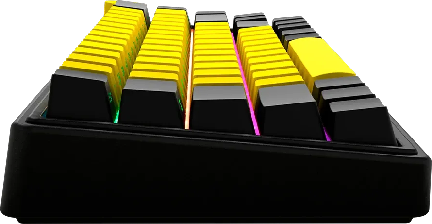 Fekete mechanikus billentyűzet sárga és fekete billentyűkkel, élénk RGB háttérvilágítással fekete háttéren.
