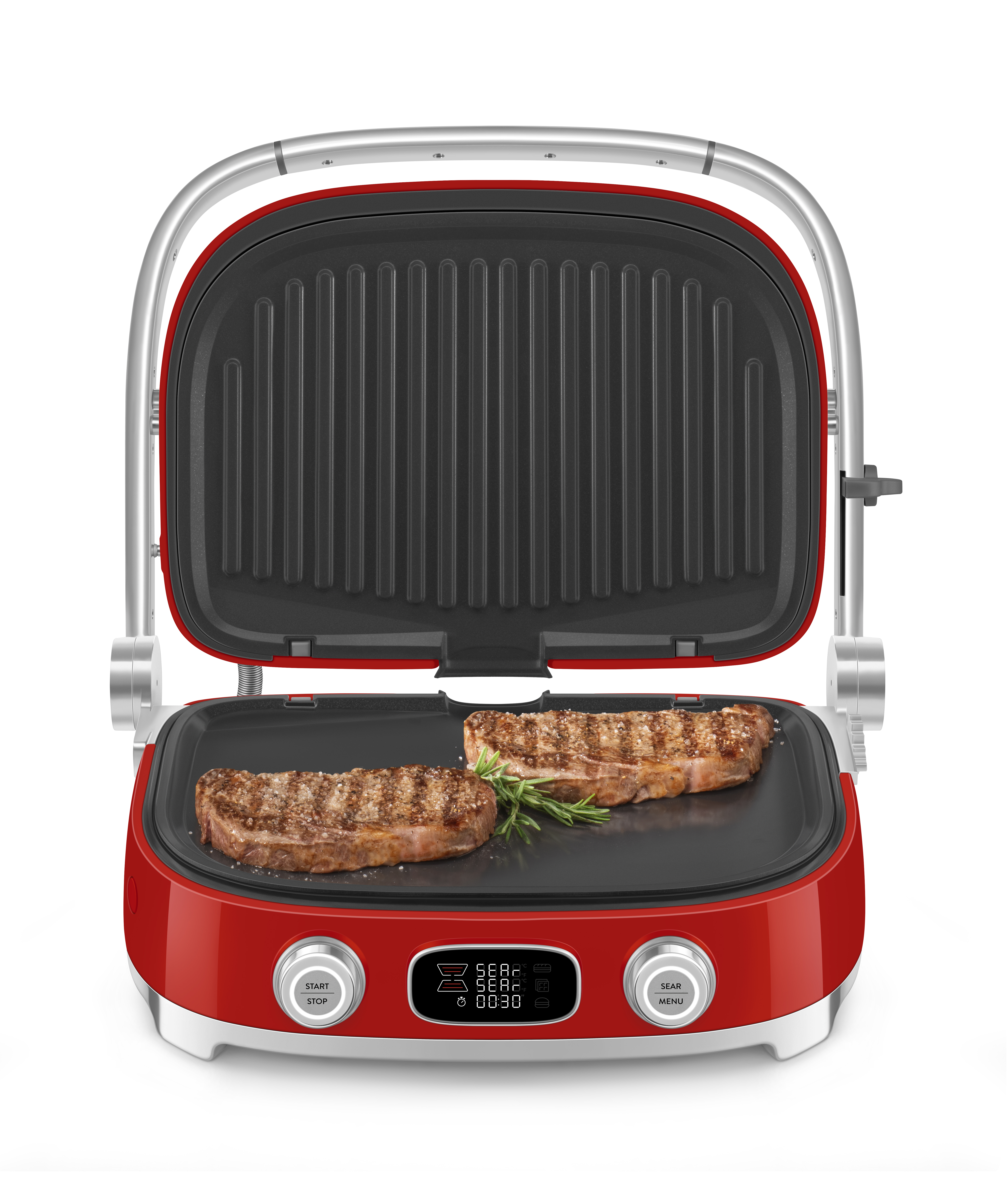 Ein roter und silberner Elektro-Kontaktgrill ist geöffnet und zeigt zwei gegrillte Steaks und Rosmarin auf der Bodenplatte.
