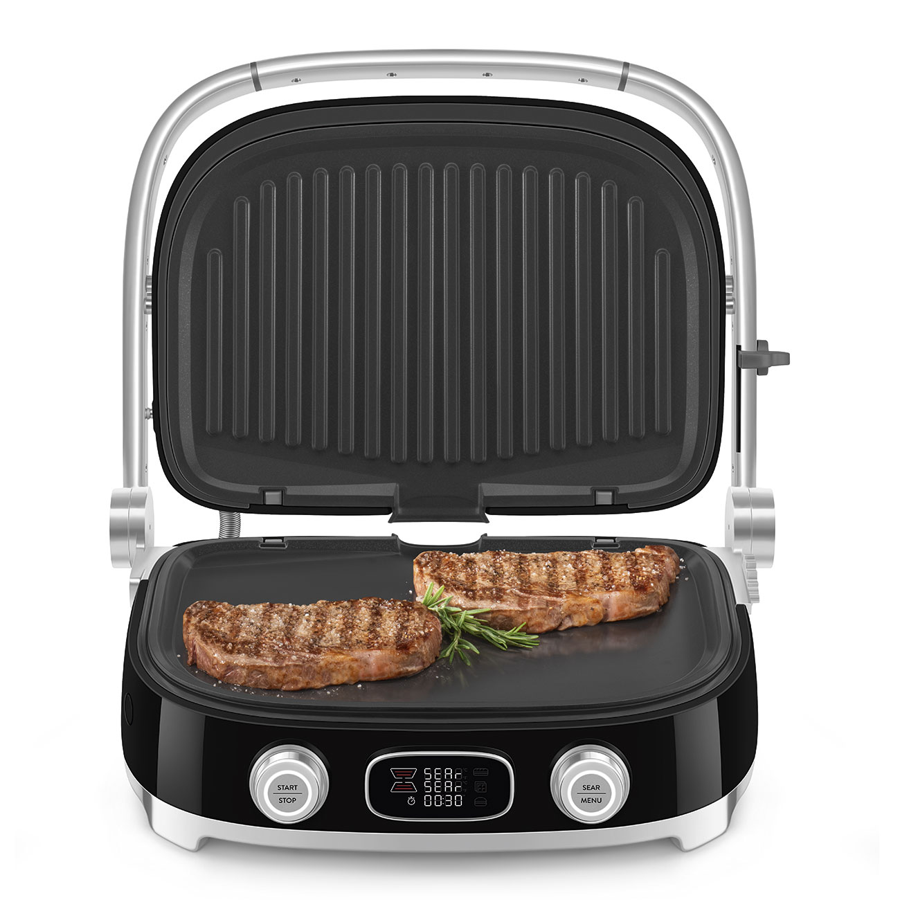 Ein offener Elektrogrill mit zwei gegrillten Steaks und Rosmarin auf der Unterplatte, mit Reglern und Digitaldisplay.
