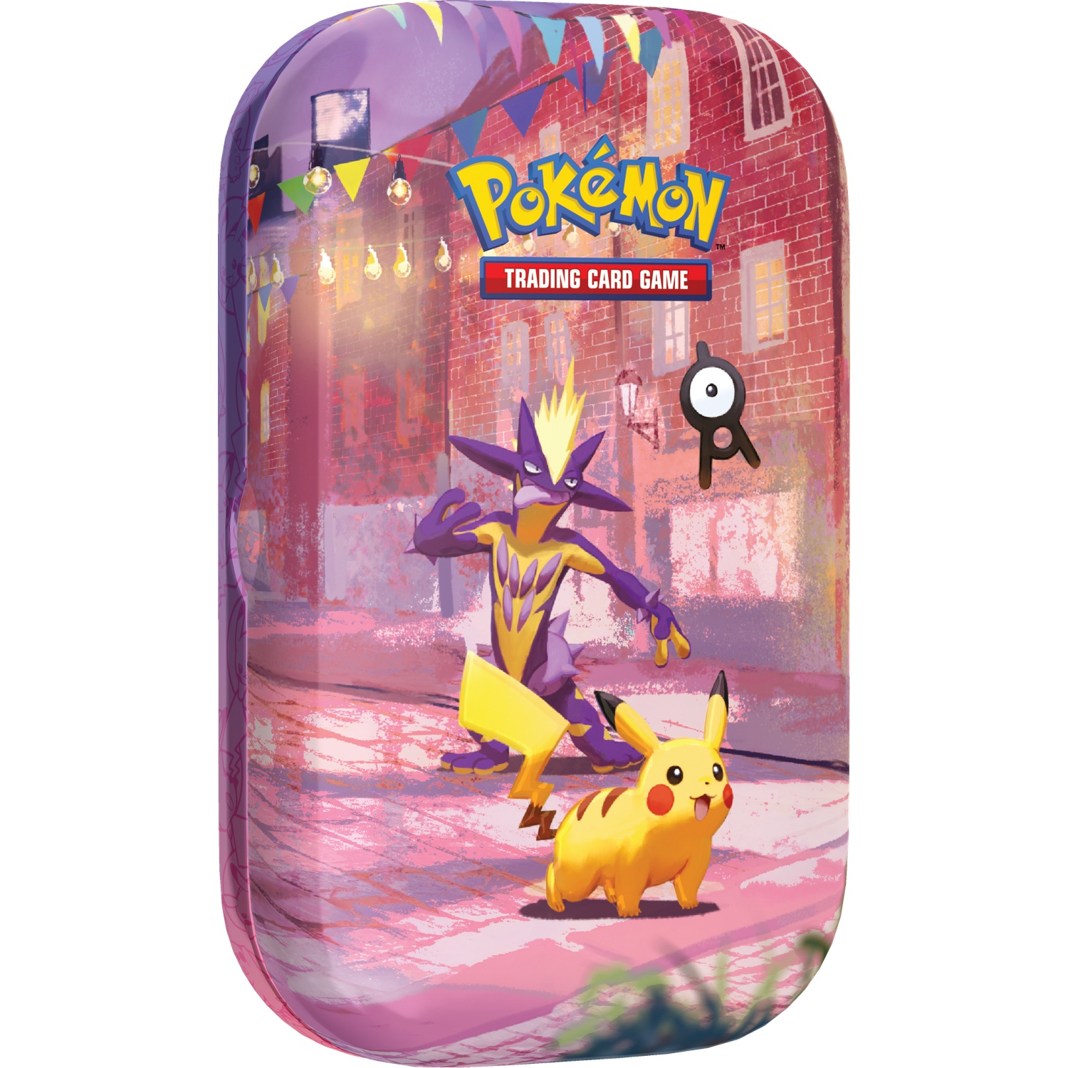 Een Pokémon Trading Card Game-blik met Pikachu, Toxtricity en Unown tegen een roze bakstenen achtergrond.