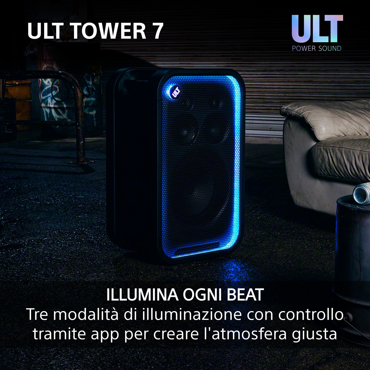 Altoparlante nero ULT Tower 7 con illuminazione LED blu in un ambiente interno.