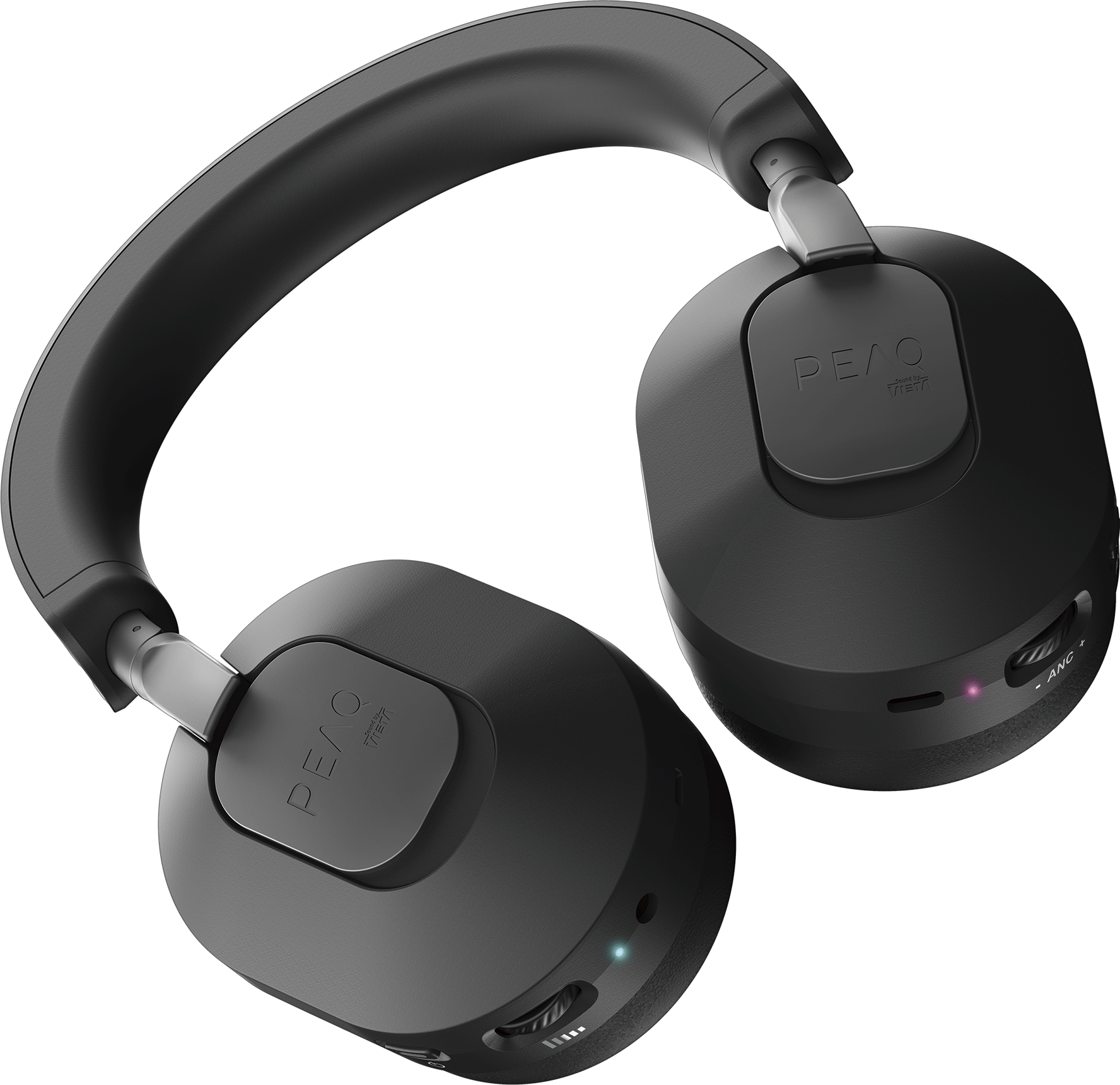 Schwarze Over-Ear-Kopfhörer mit PEAQ-Logo und Bedienelementen vor schwarzem Hintergrund.